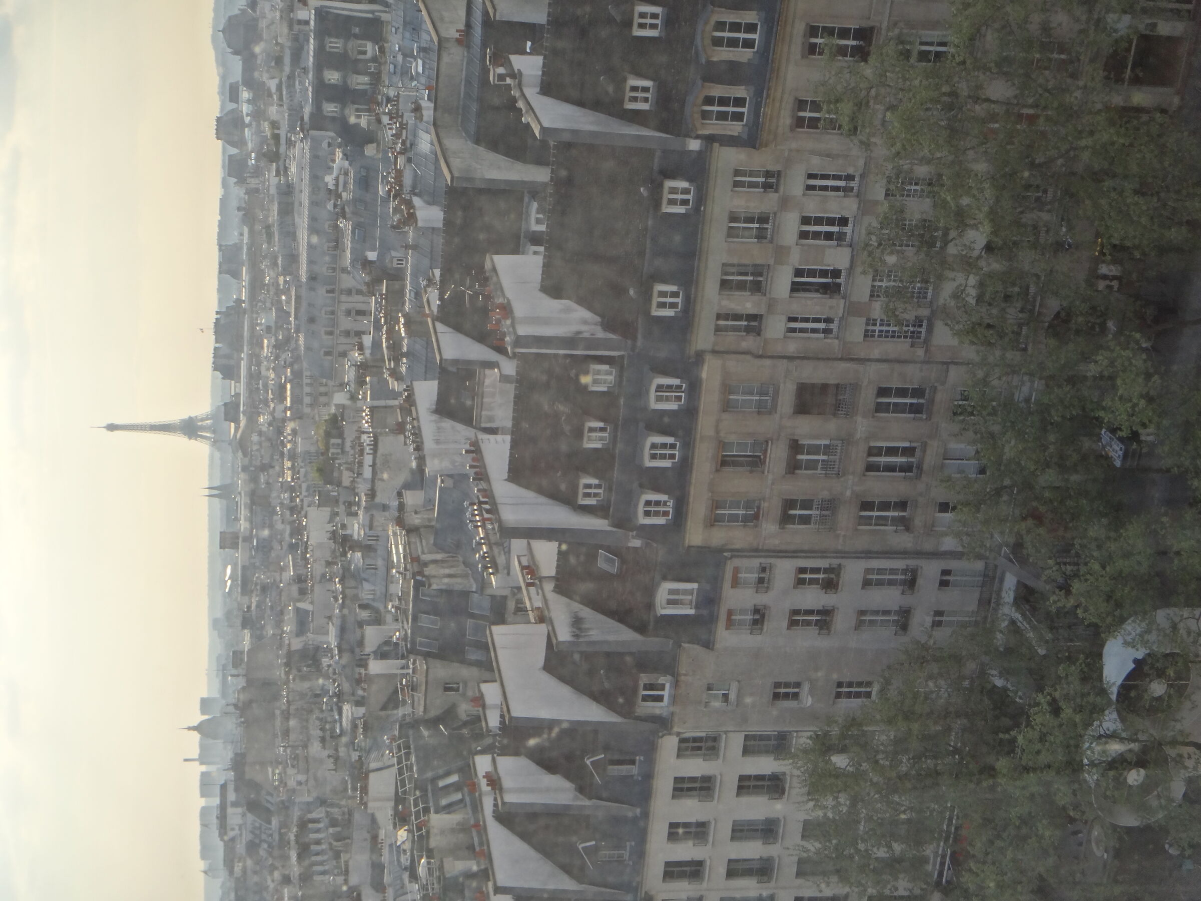 Parigi dal tunnel del Pompidou center...
