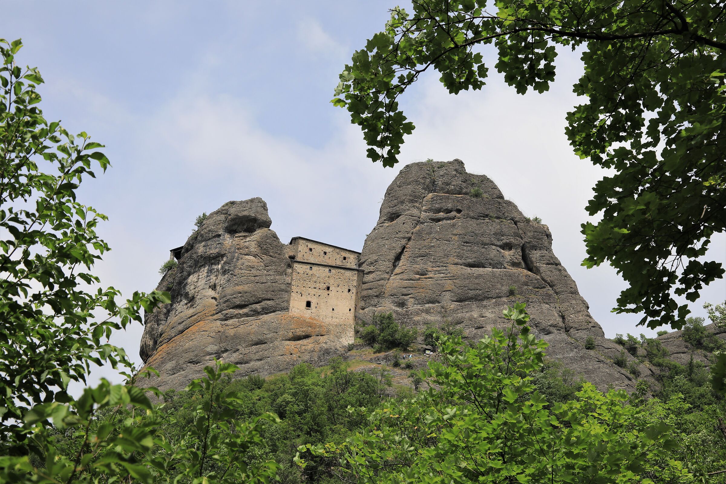 Castle of the stone (Vobbia)...