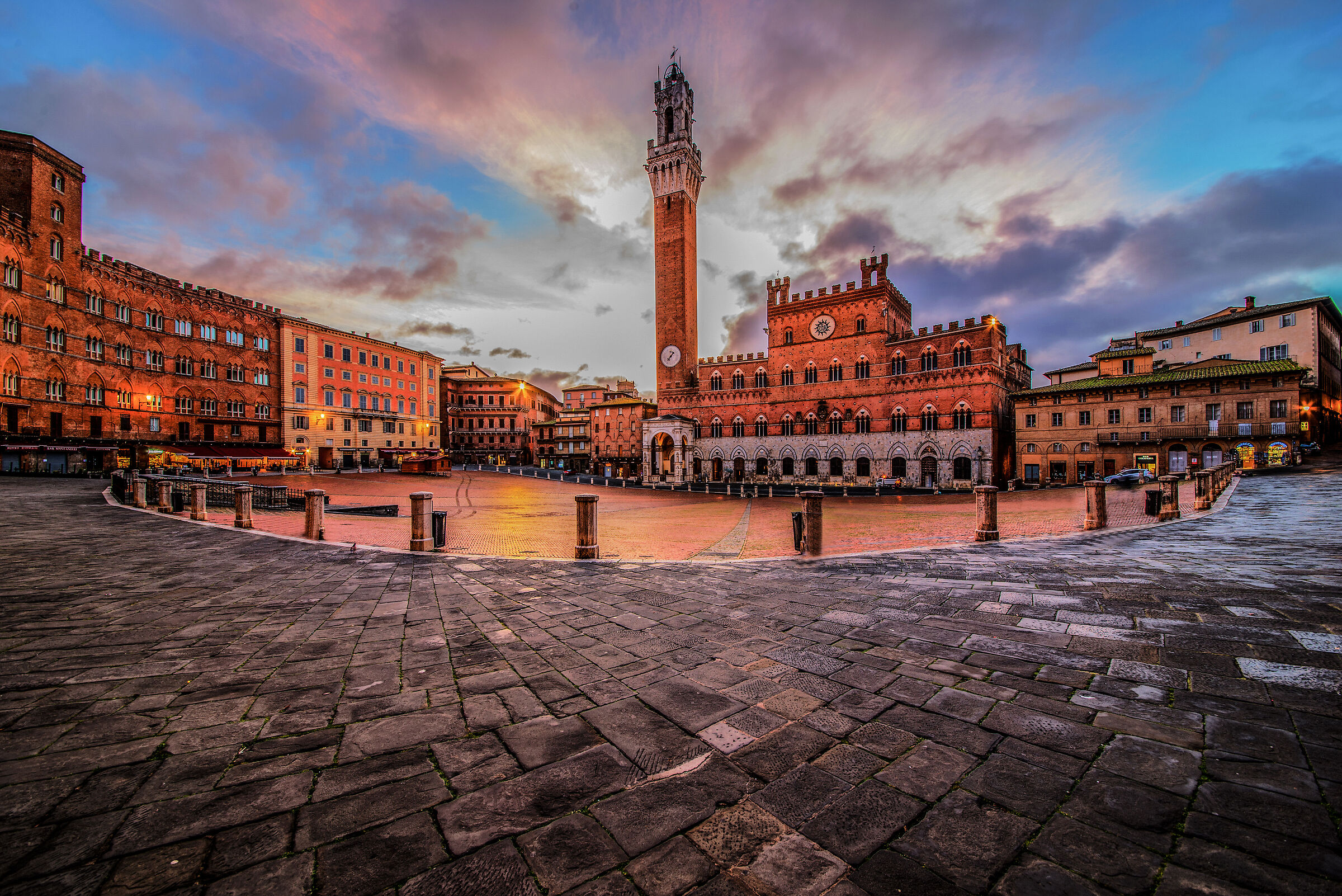 the square of Siena...