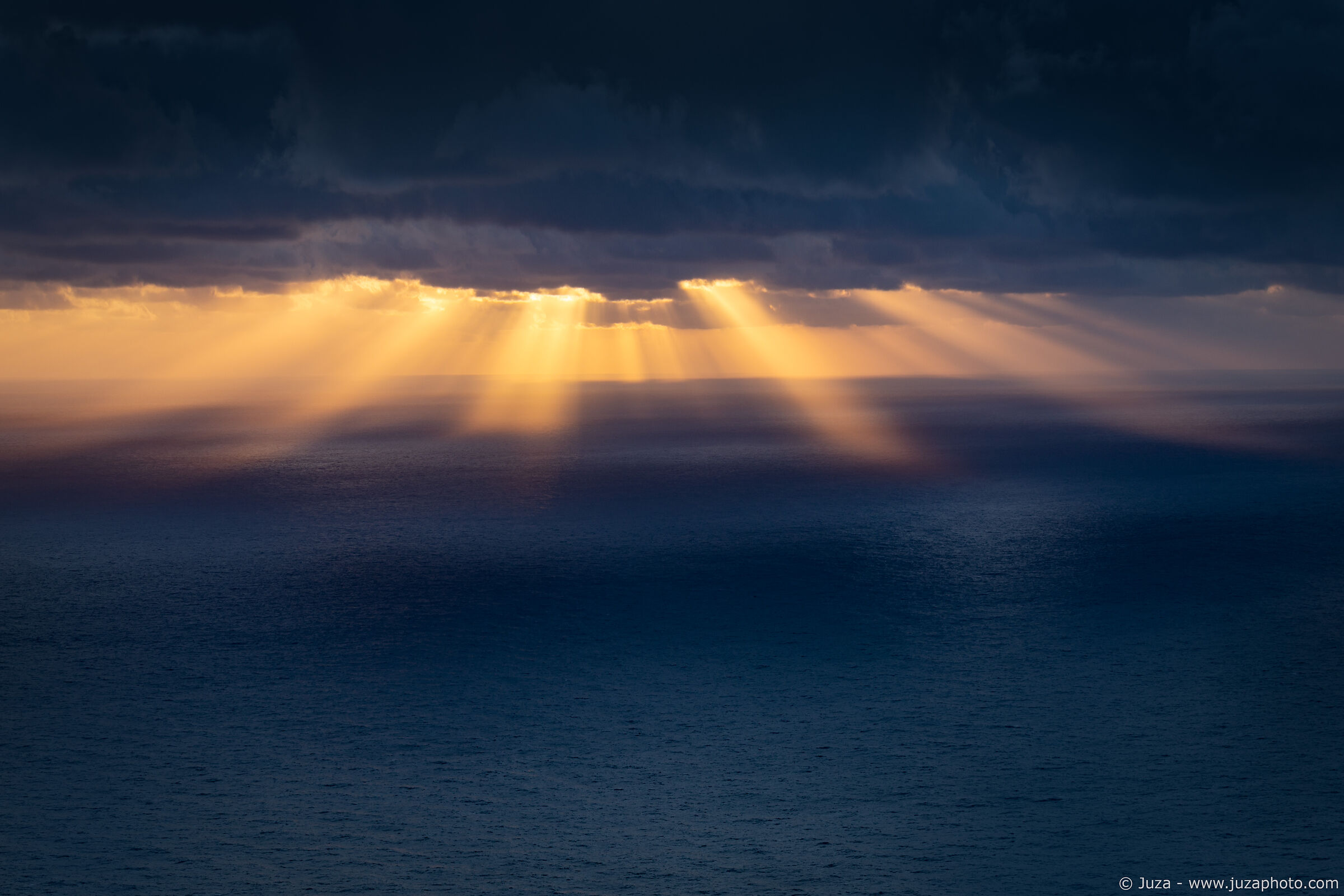 Raggi di sole sull'Oceano Atlantico...