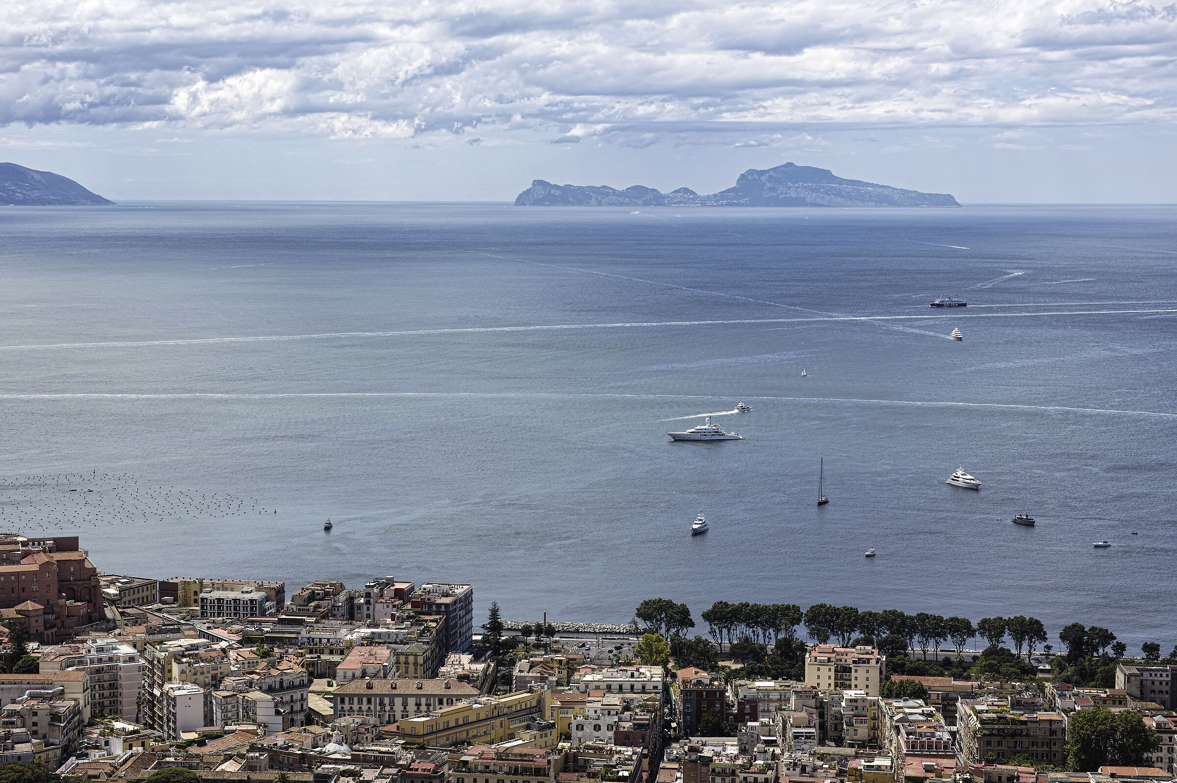 Napoli-Capri Traffico di mare...