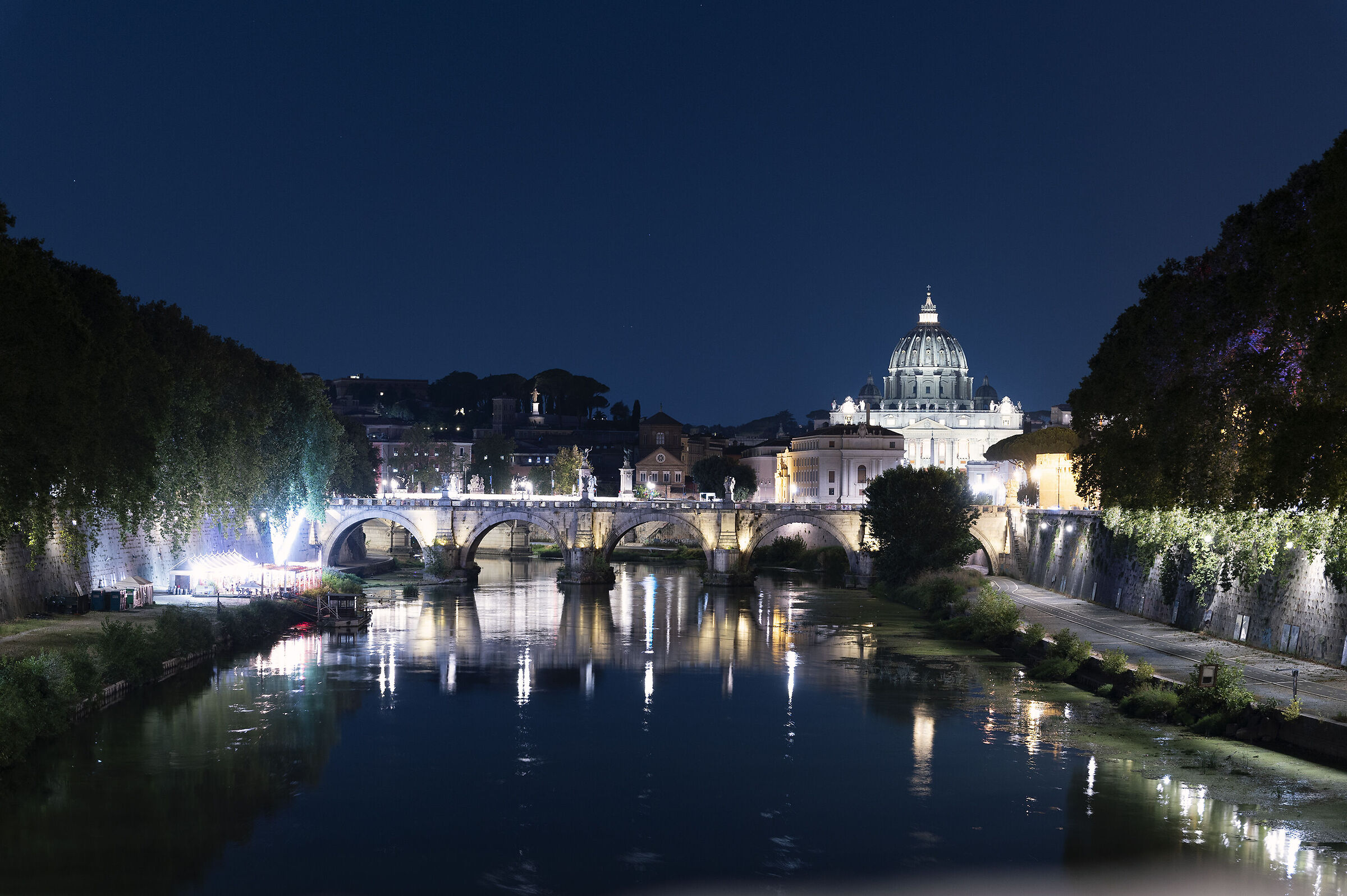 Lungotevere at night...