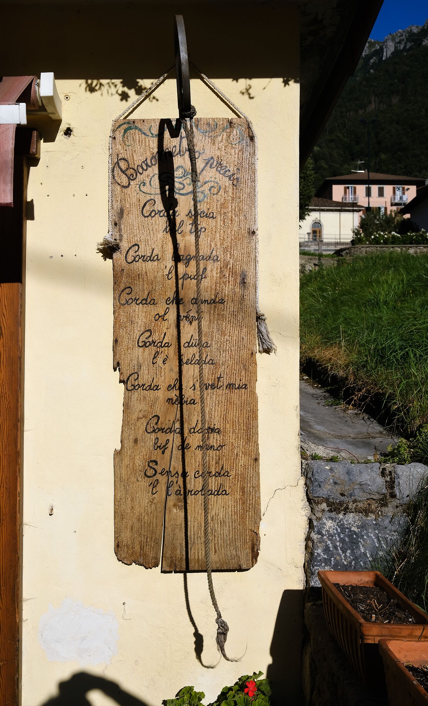 Precise barometer from Bergamo ...