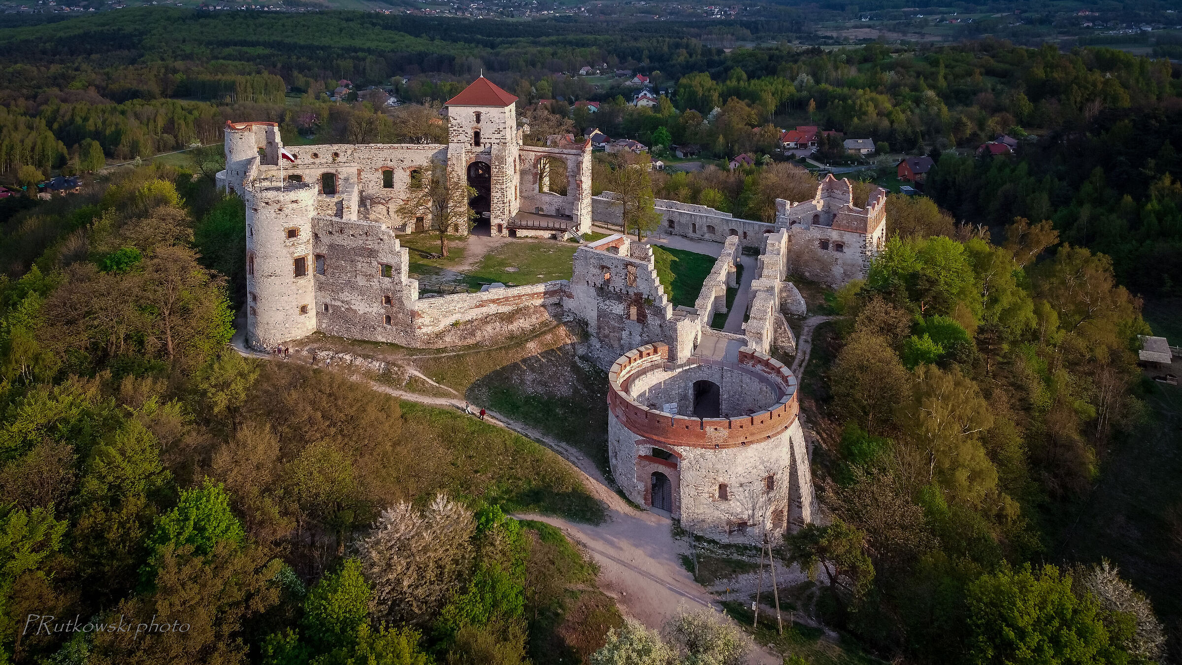 Ruiny zamku Tenczyn w Rudnie, Polonia...
