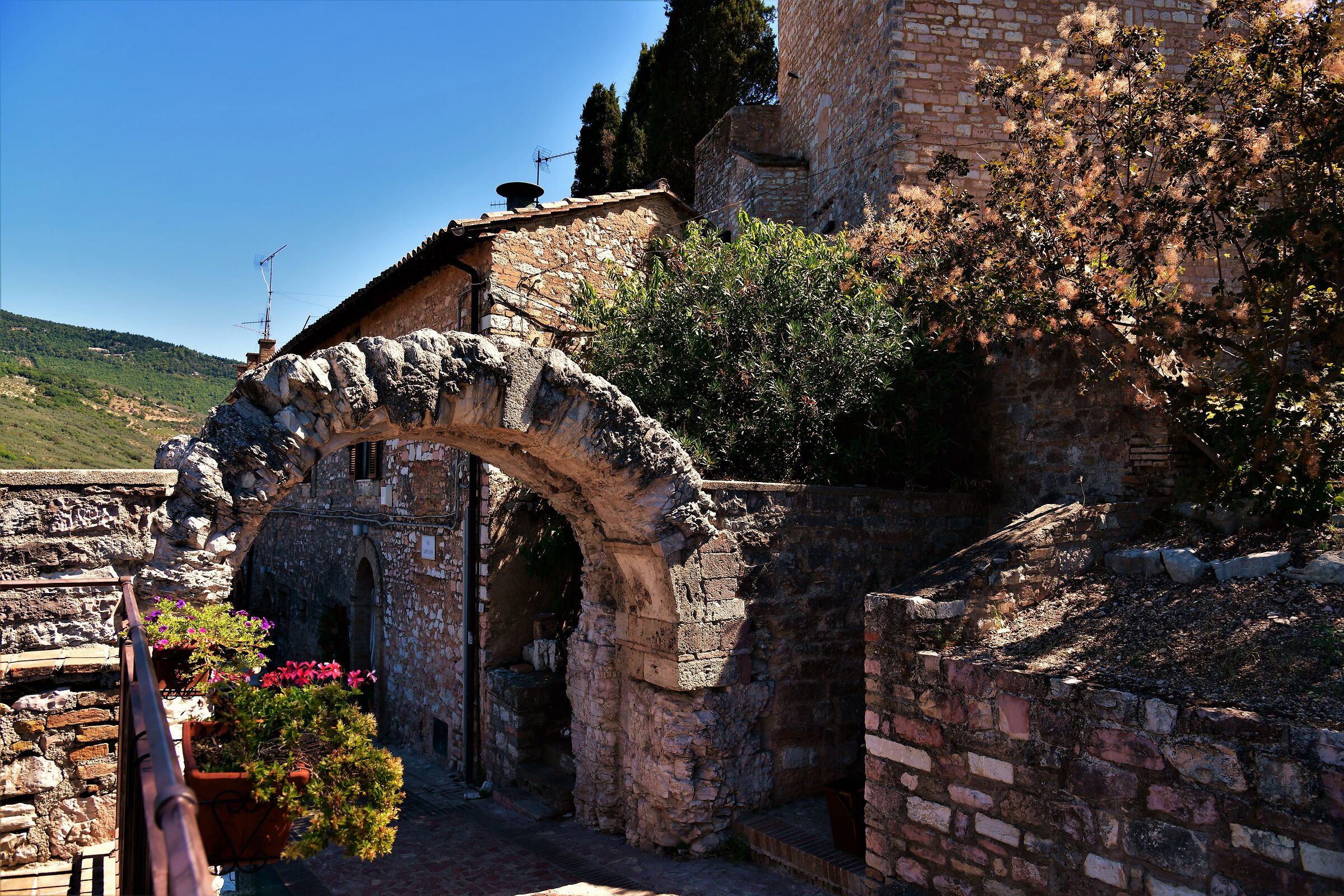 Arch of Spello...