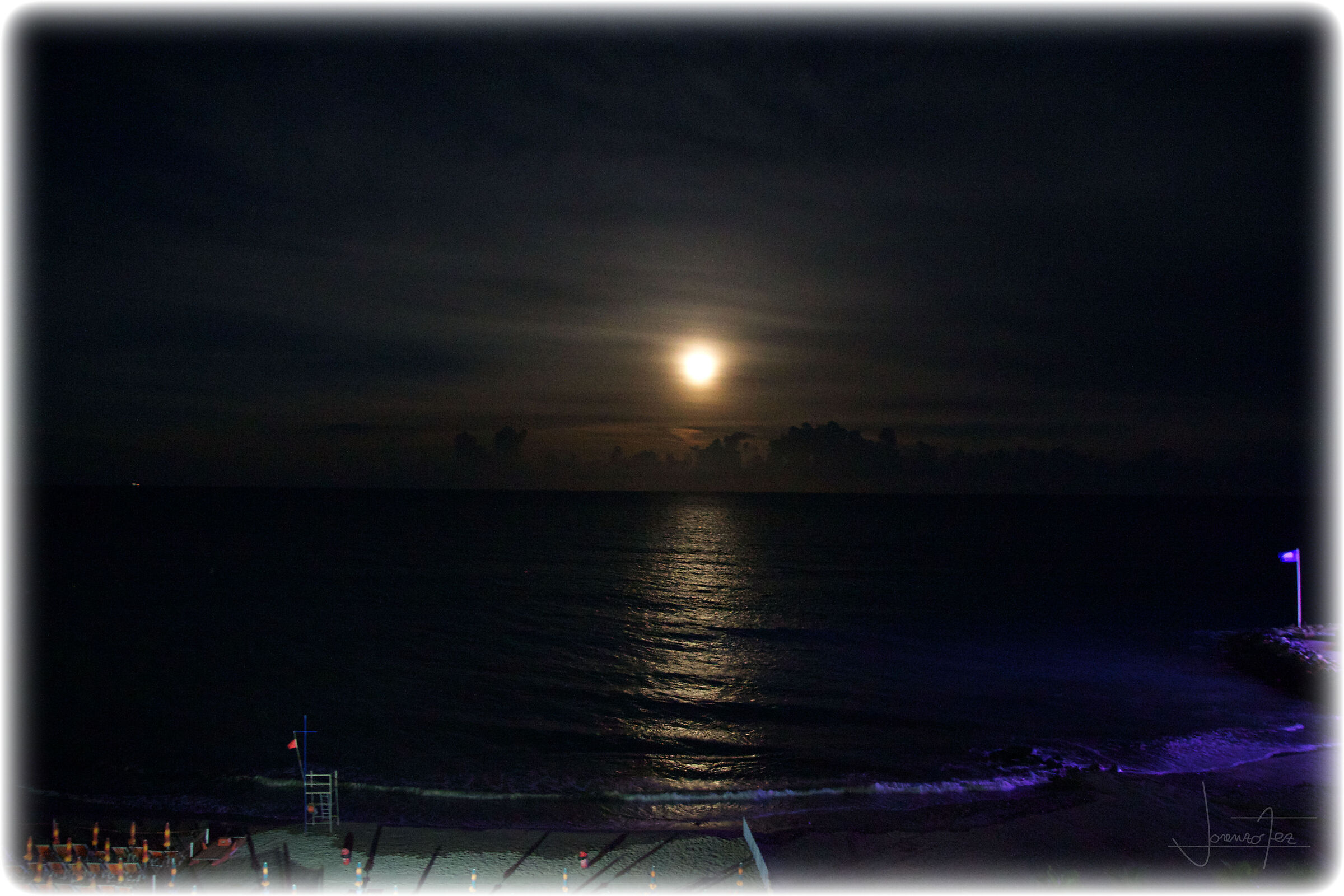 Midnight moon...