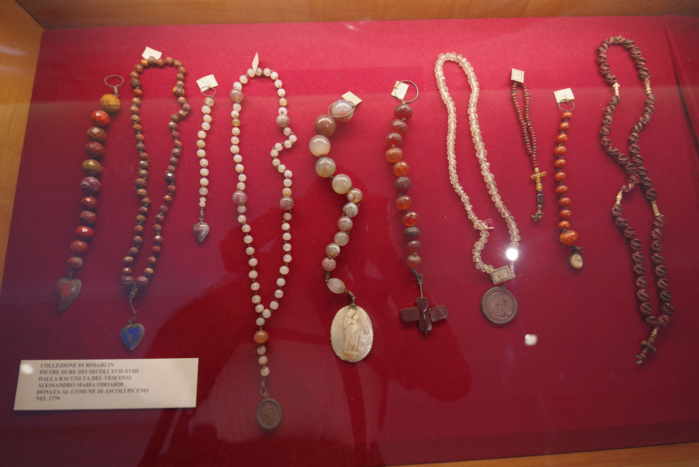 Rosaries in semi-precious stones (Ascoli Piceno museum)...