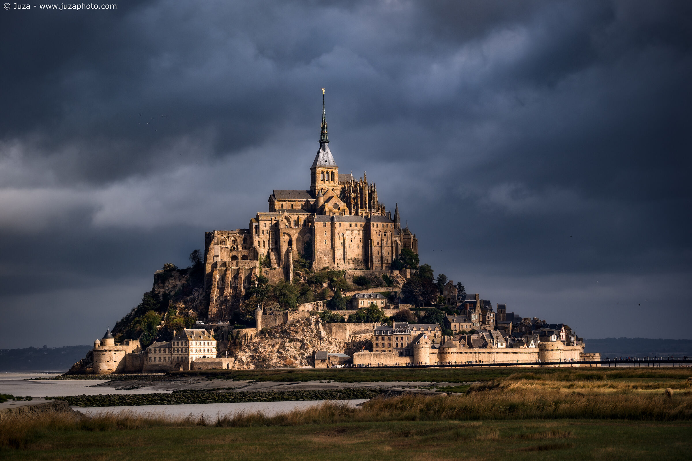 Una tempestosa Mont Saint Michel...