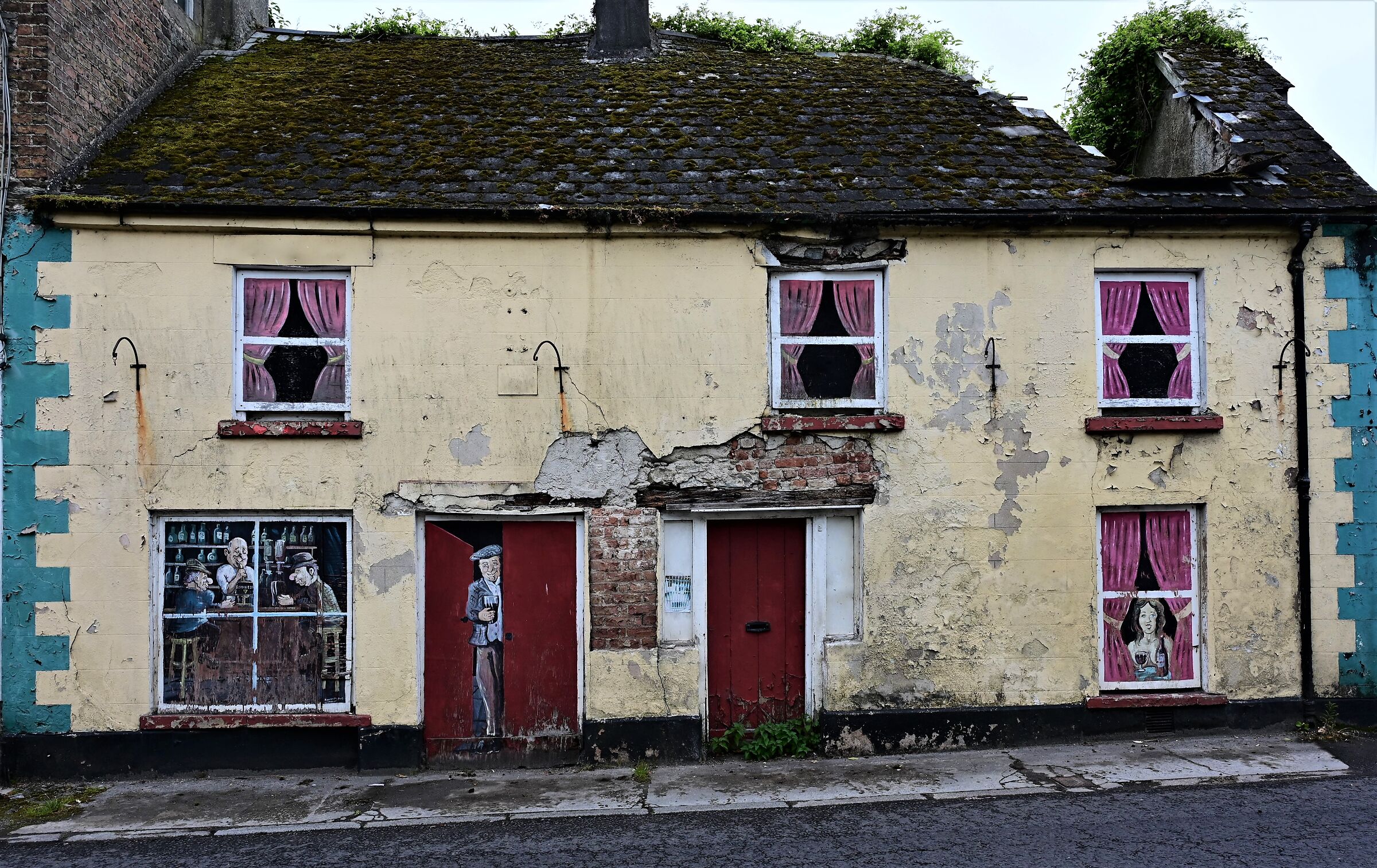 Irish "Ghost" House...