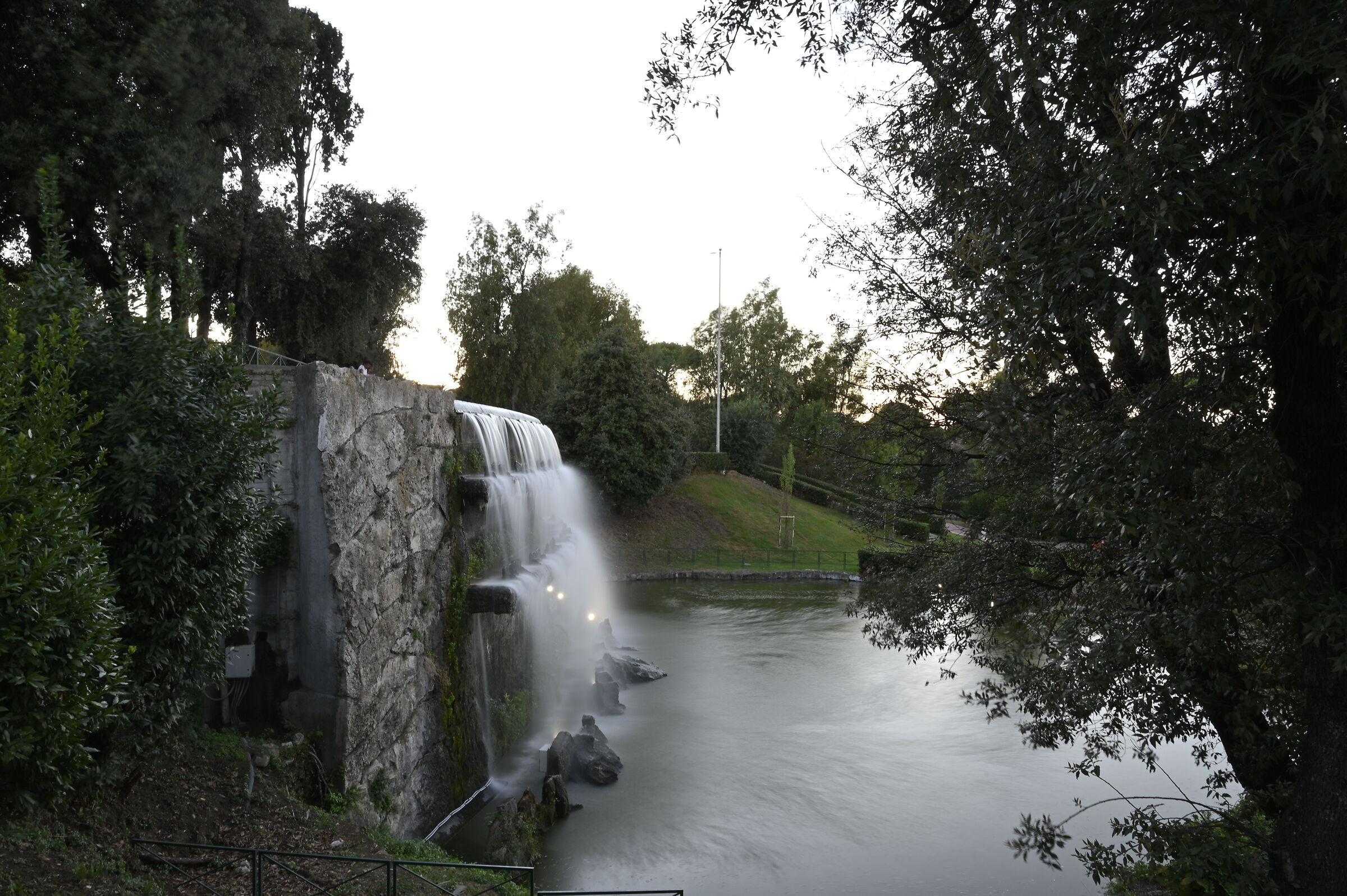 Garden of the waterfalls of the Eur pond...