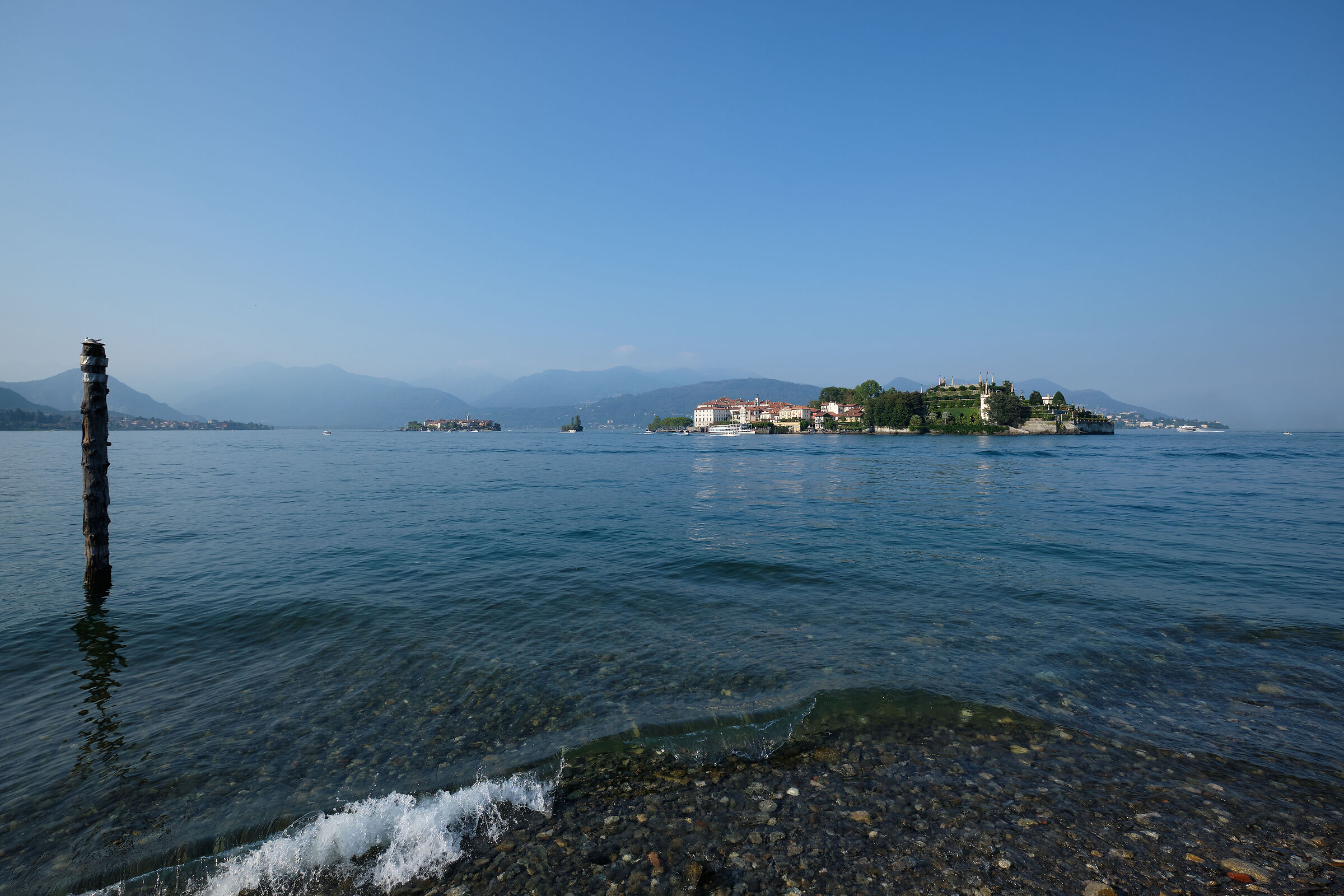 Lago Maggiore (Prova Fuji 10-24 a 10mm)...