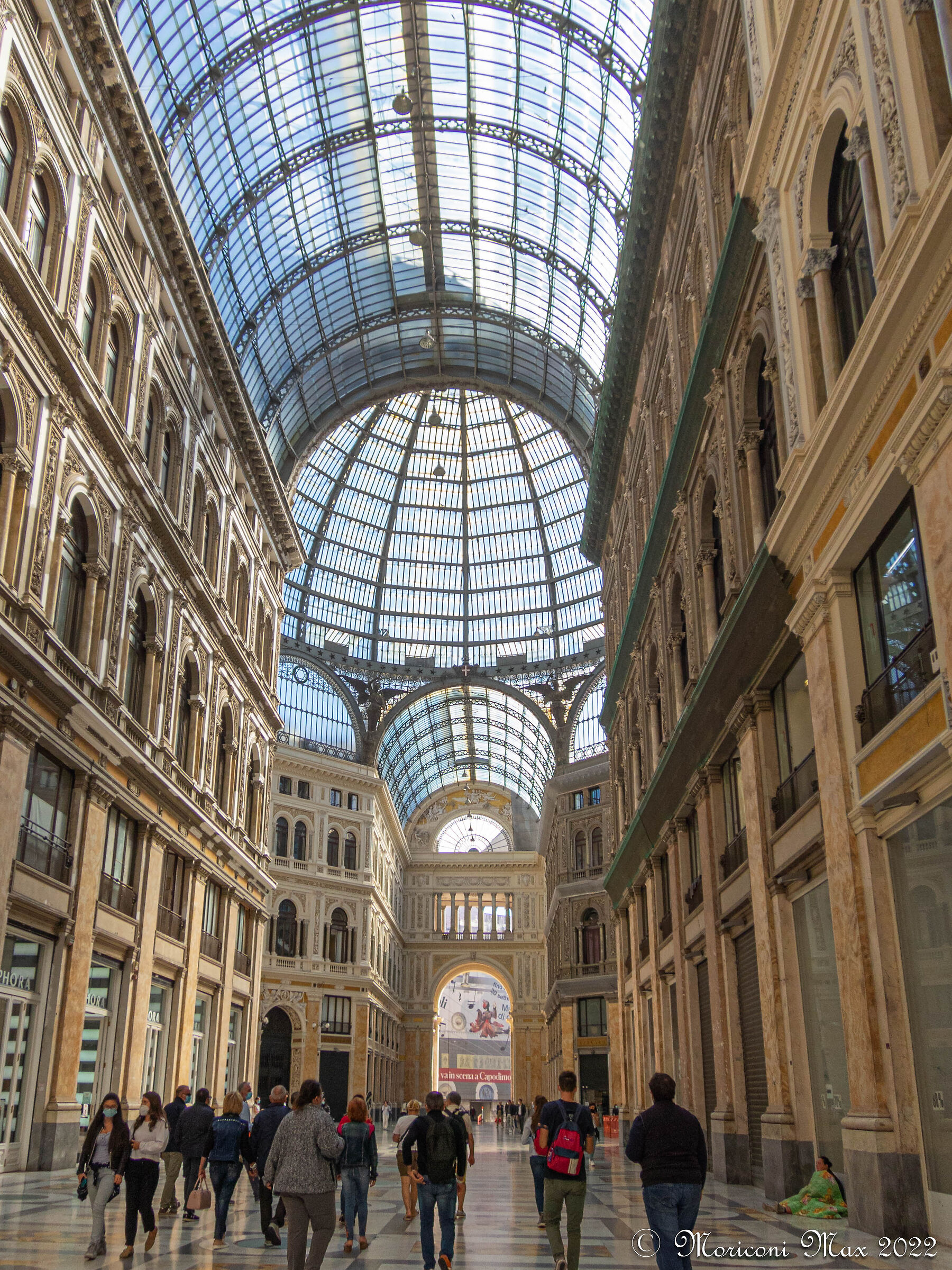 Galleria Umberto I...