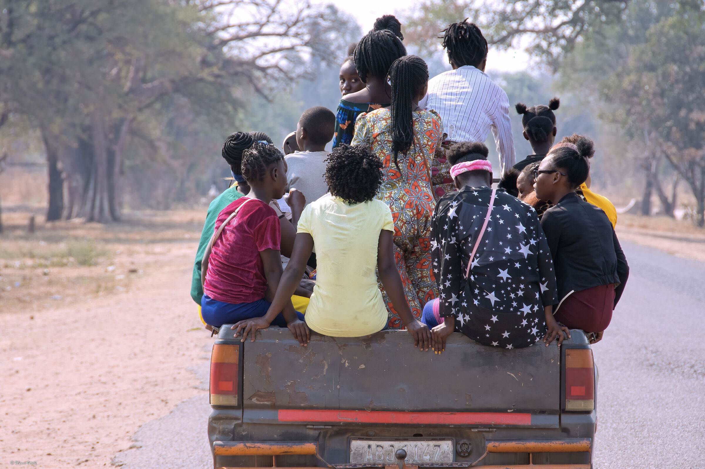 Un trasporto affollato...(Zambia)...