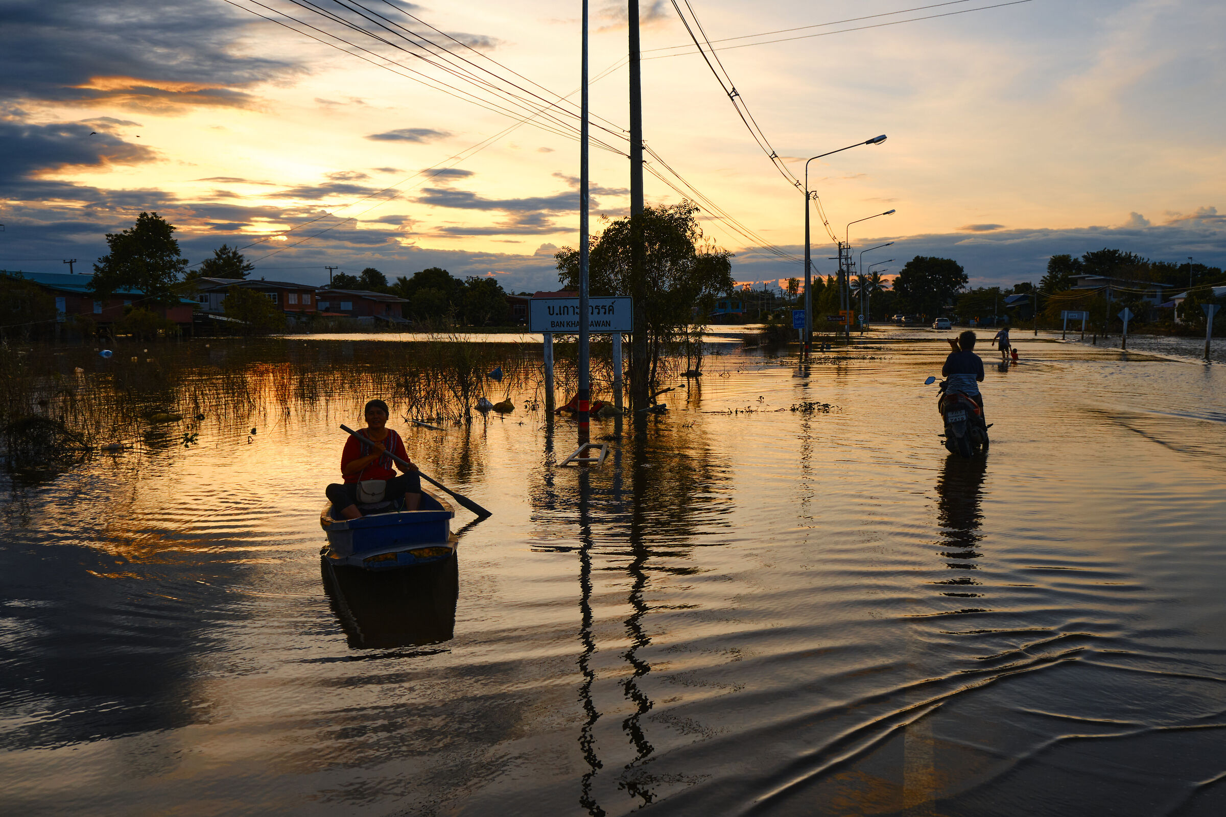The flood of Uthai Thani...