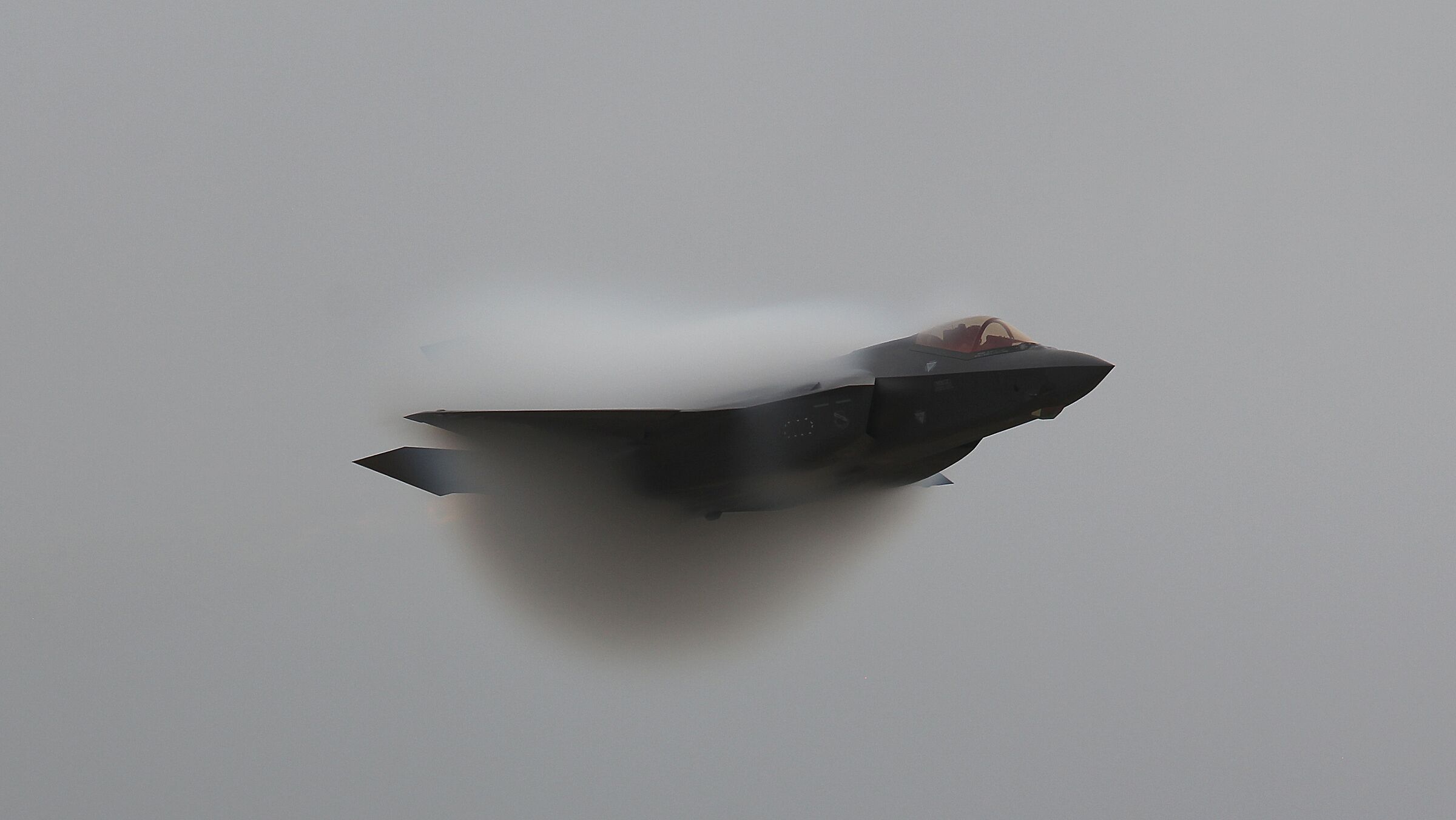 F35 flyby...