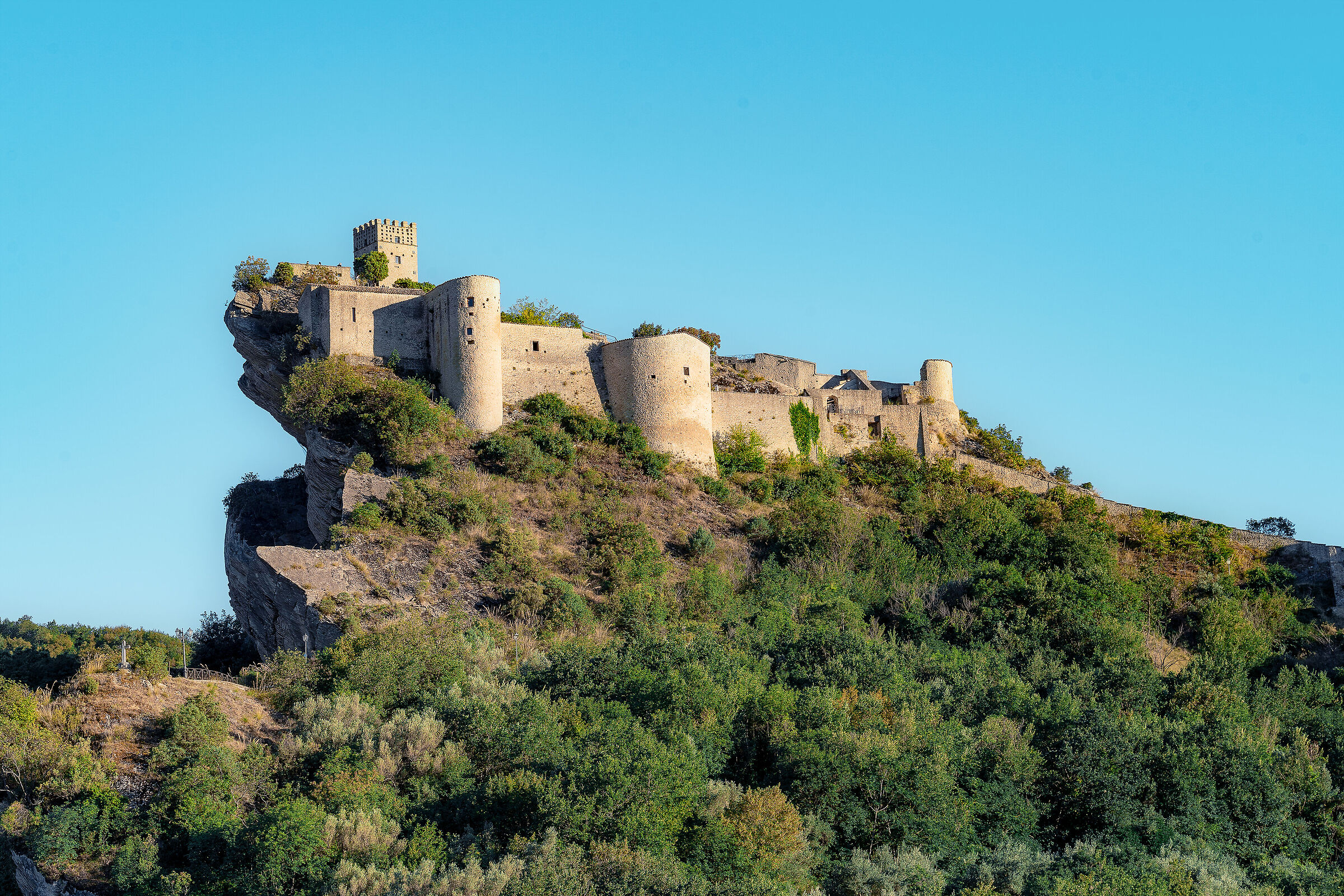 The castle of Roccascalegna...