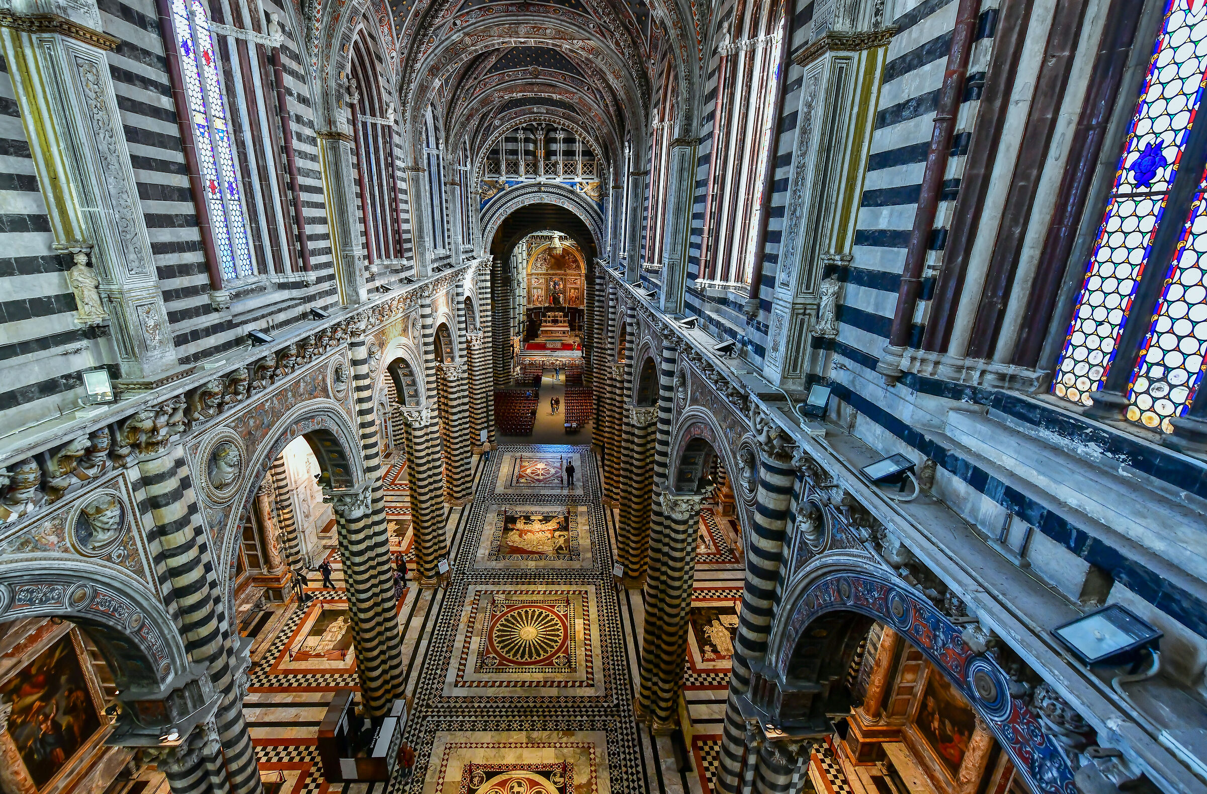Duomo di Siena-Vista dalla "Porta del Cielo"...