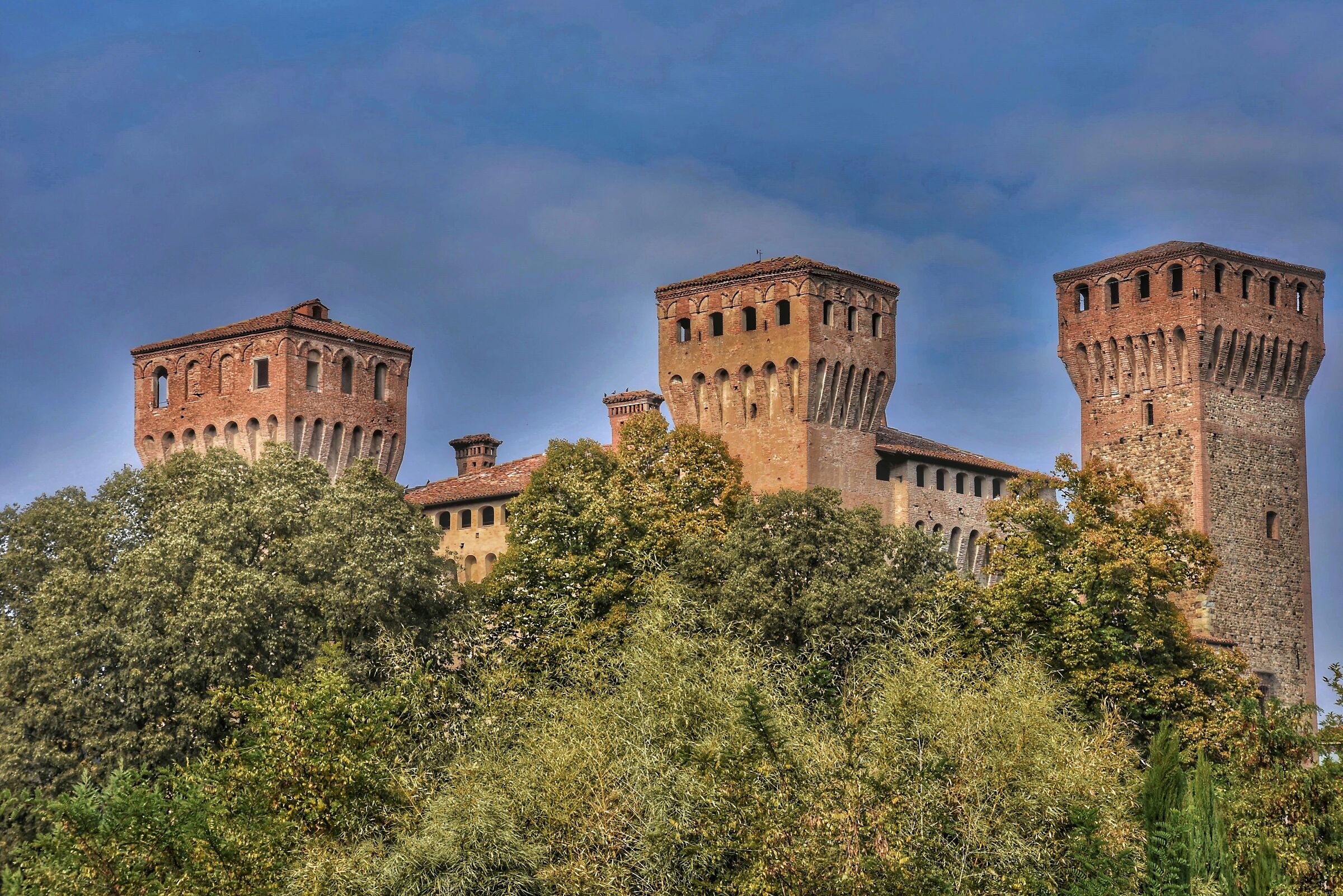  fortress of Vignola...