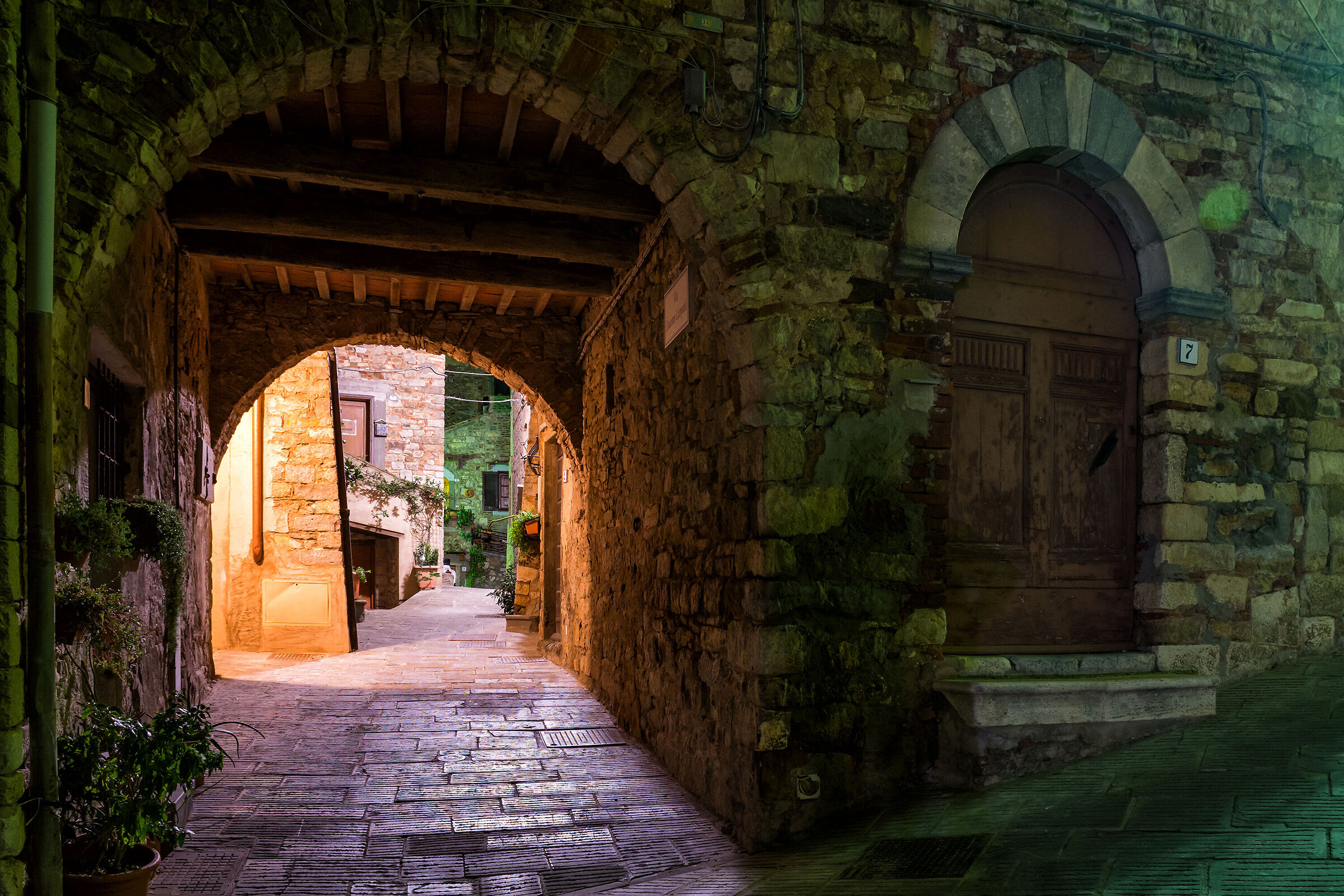 Alleys and portals to Campiglia Marittima...