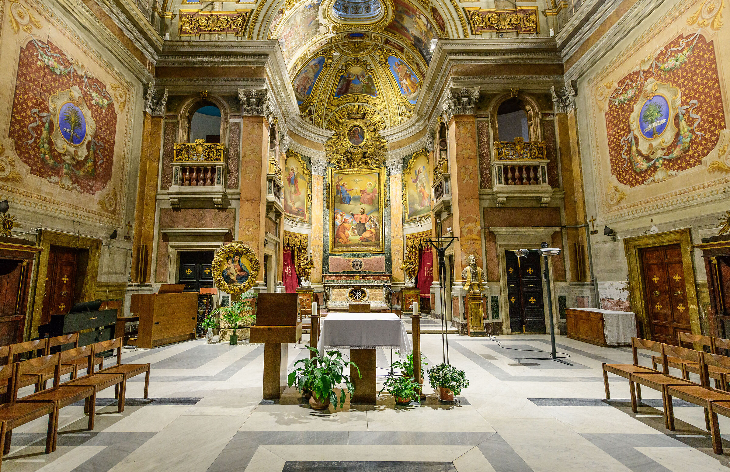 Roma-Oratorio S.Francesco Saverio al Caravita...