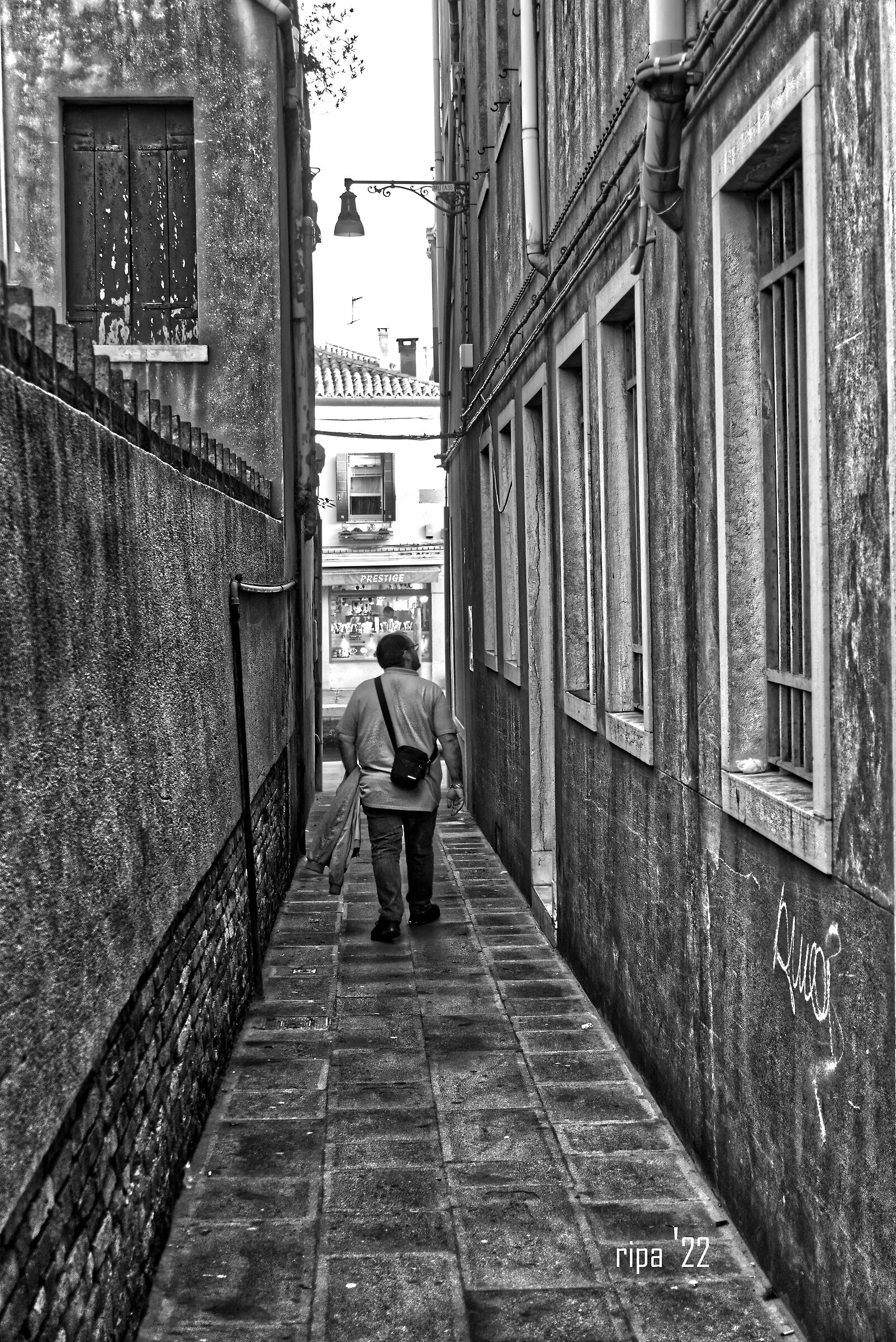 Walking through Murano ...