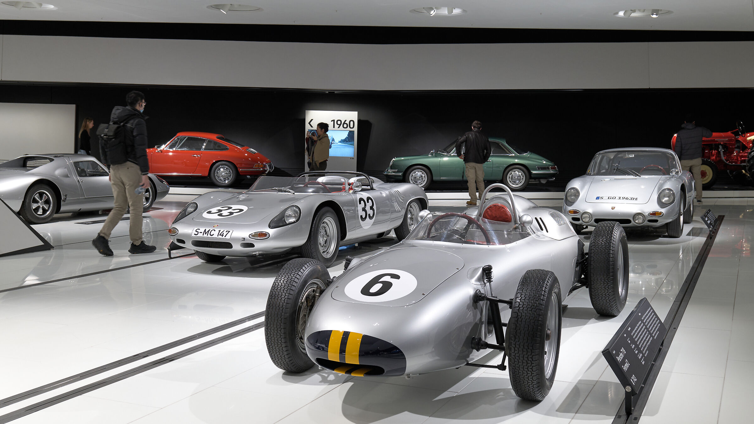 Porsche Museum 2...
