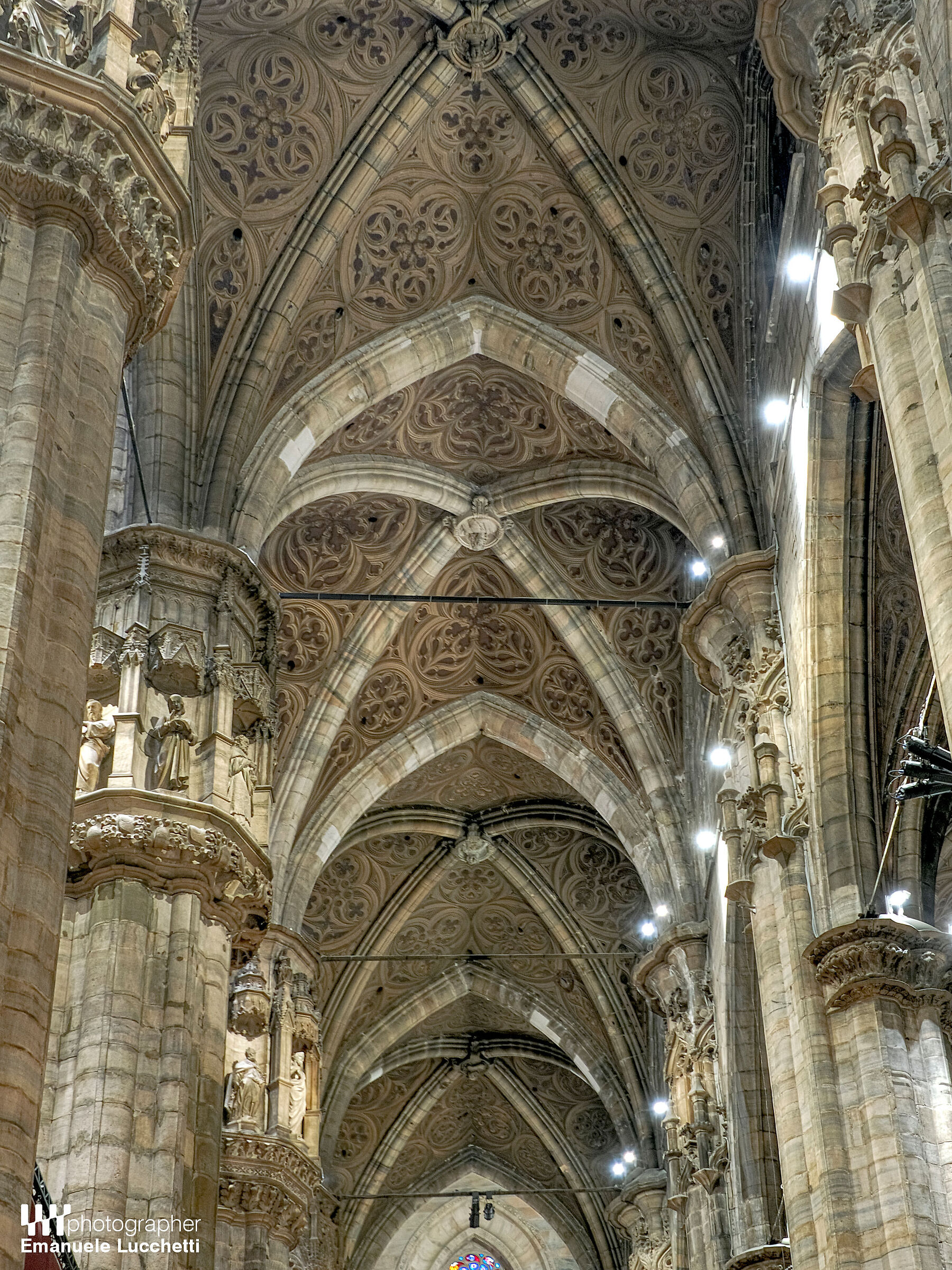 Duomo di Milano (internal nave)...