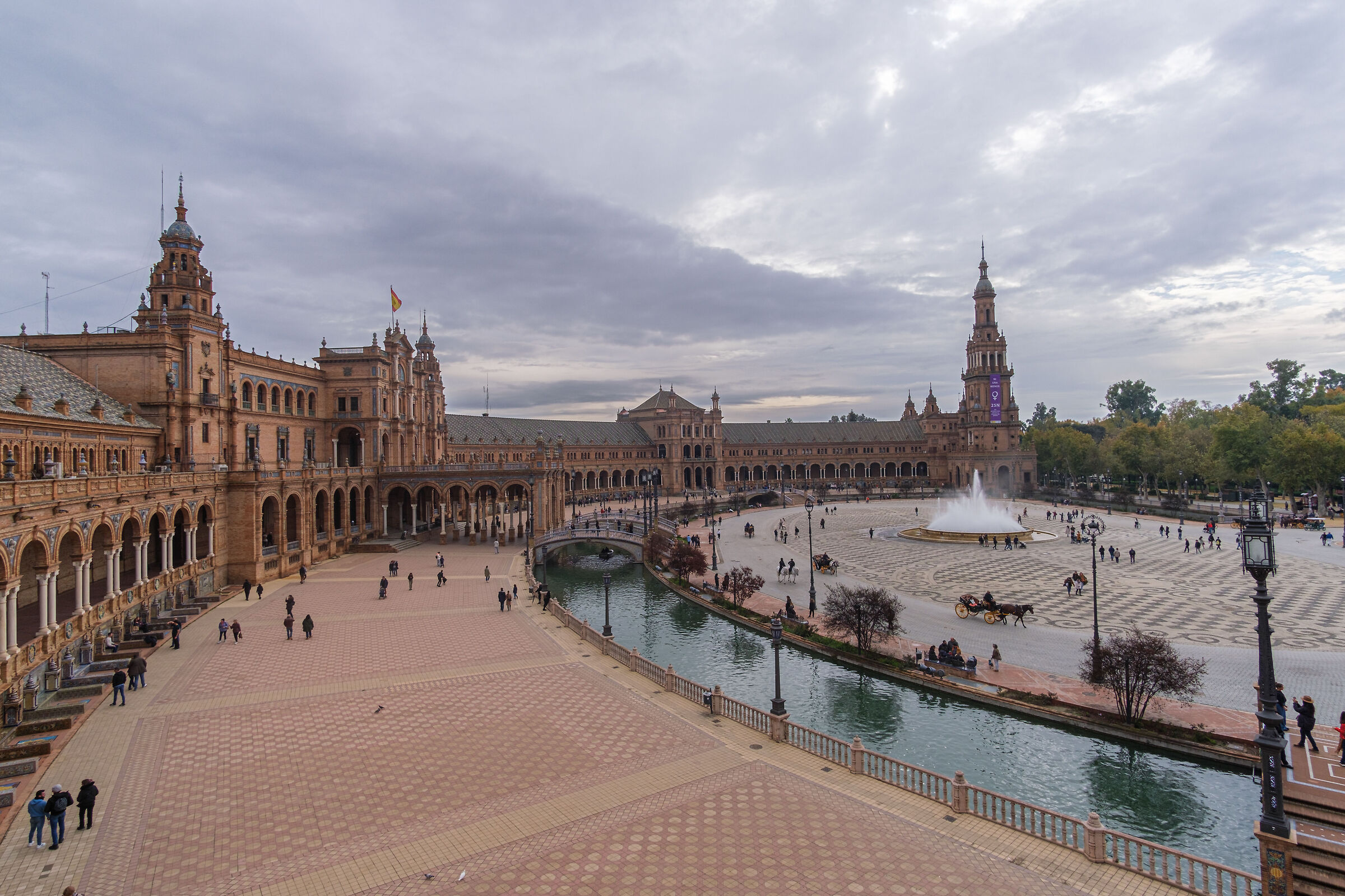 Plaza de Spagna - Seville ...