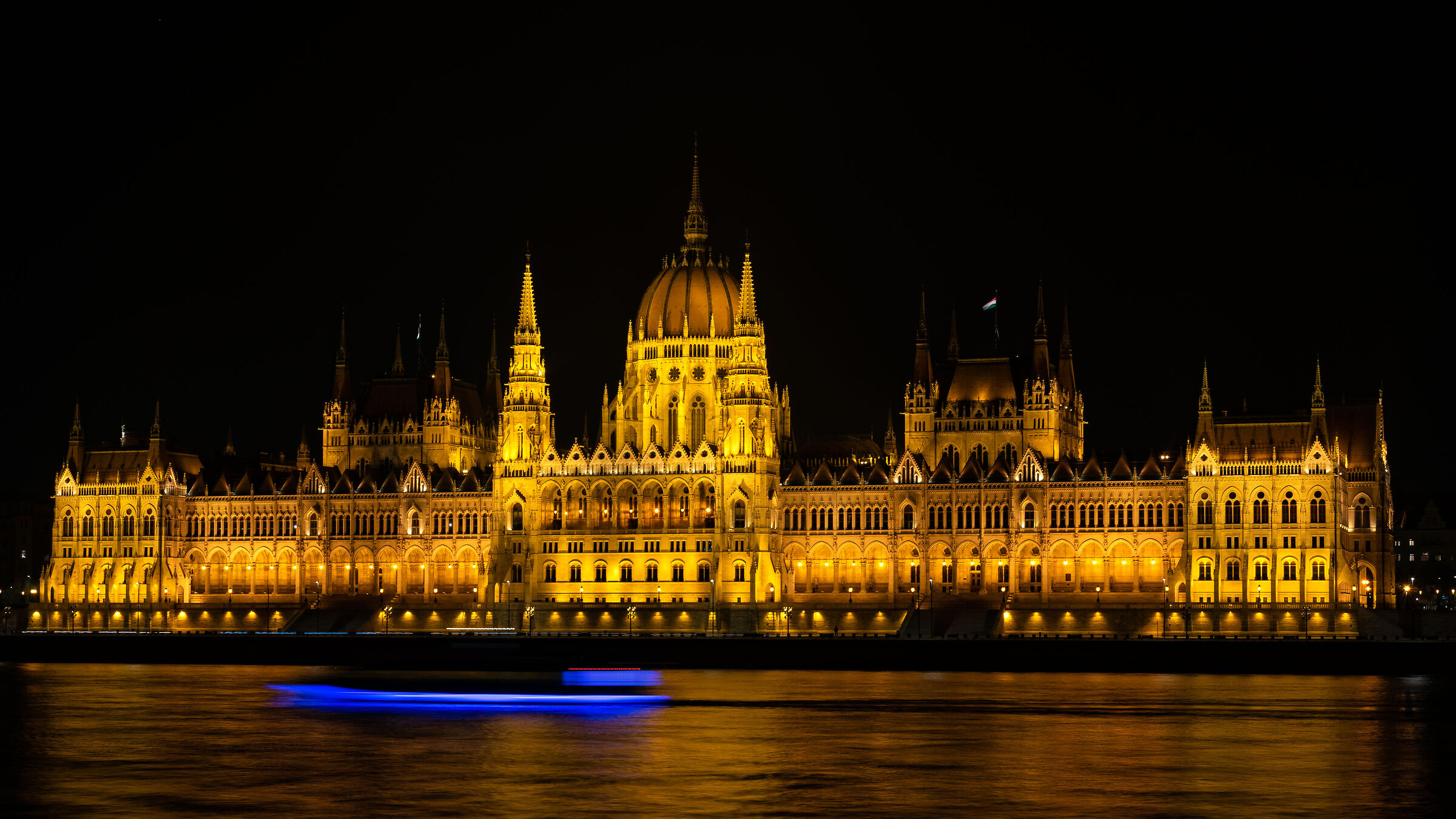 Blue trail at the parliament in Budapest...
