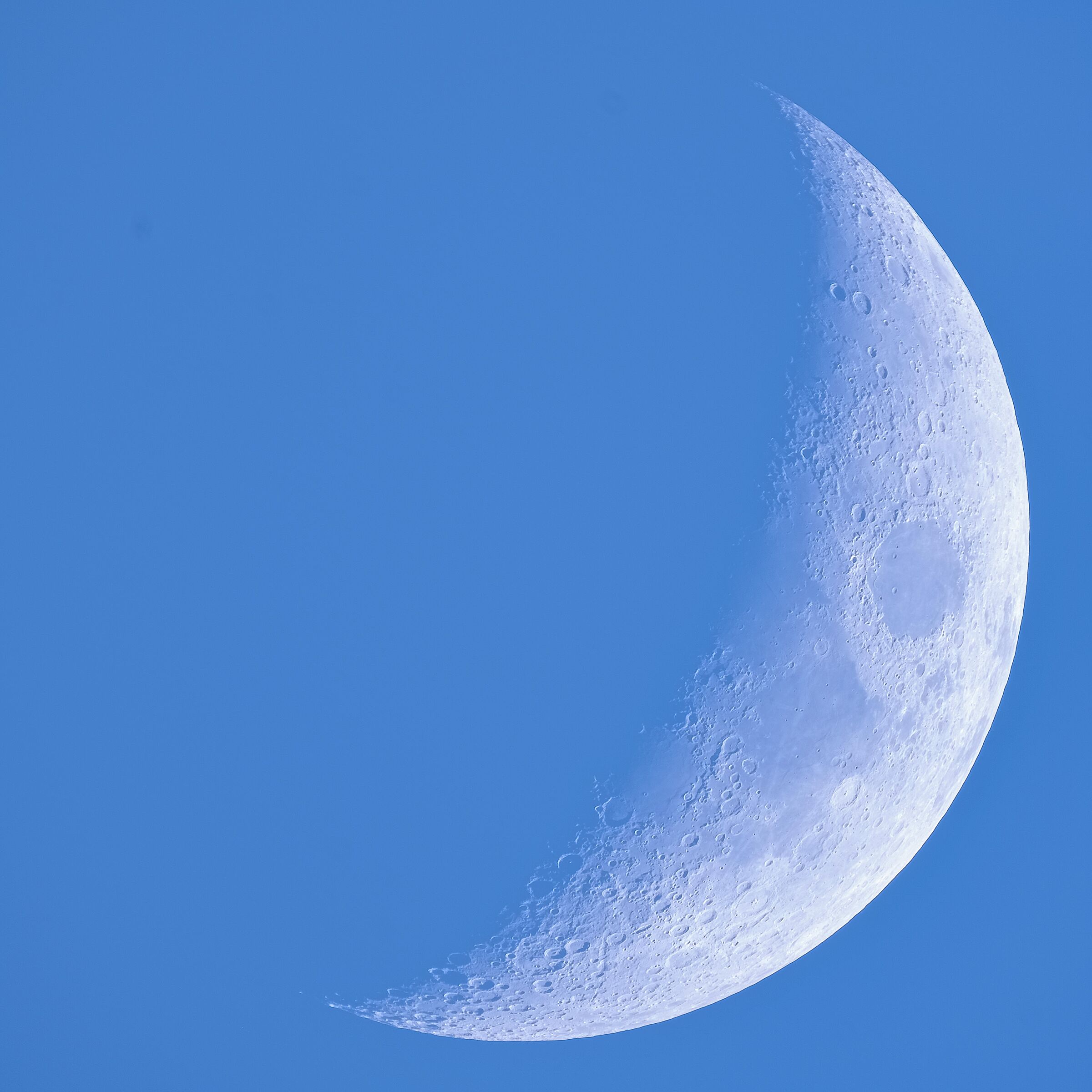 Moon at 5 pm on 26/01/2023...