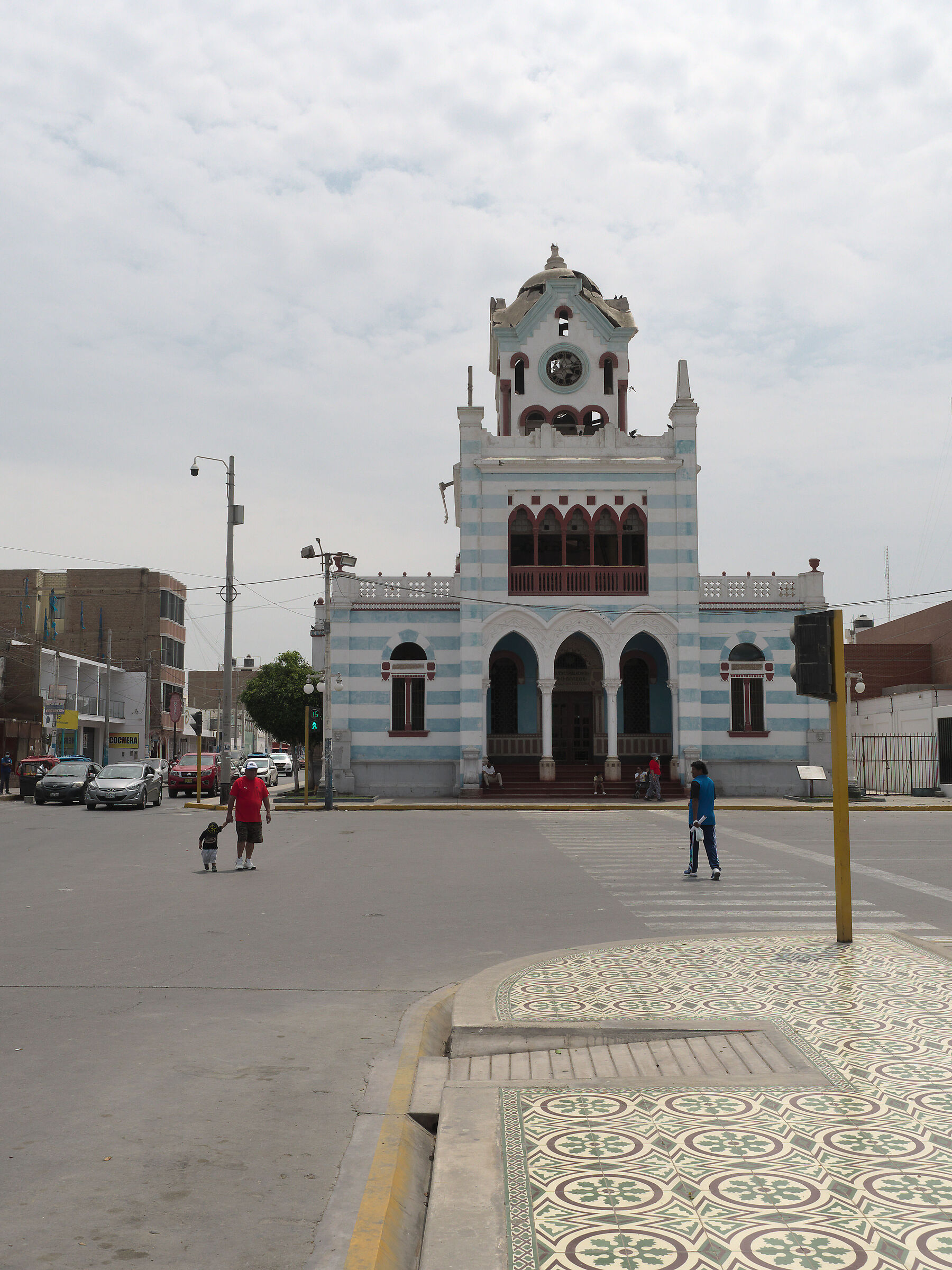 plaza de armas 1 (Pisco, Peru)...
