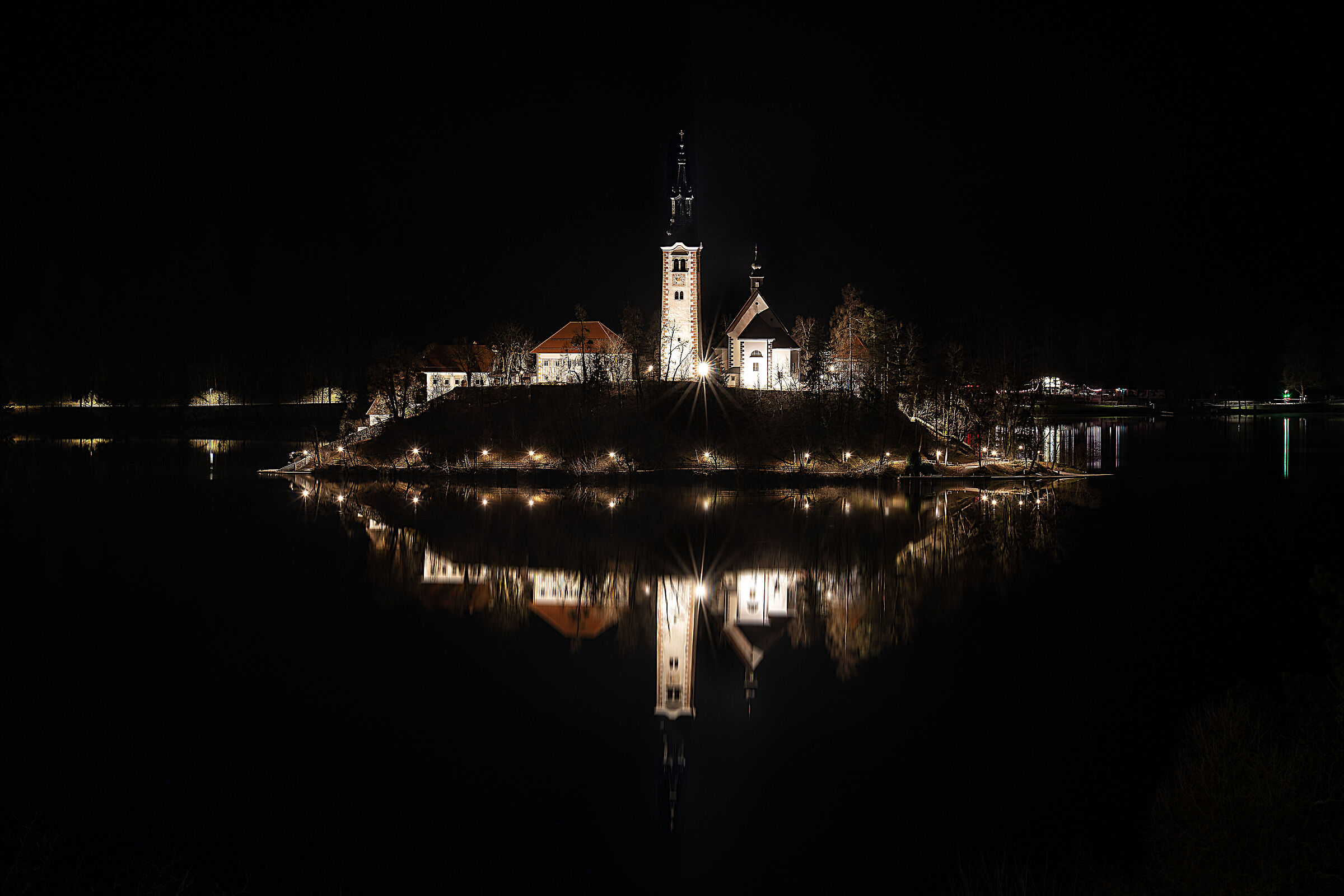 Bled by night...