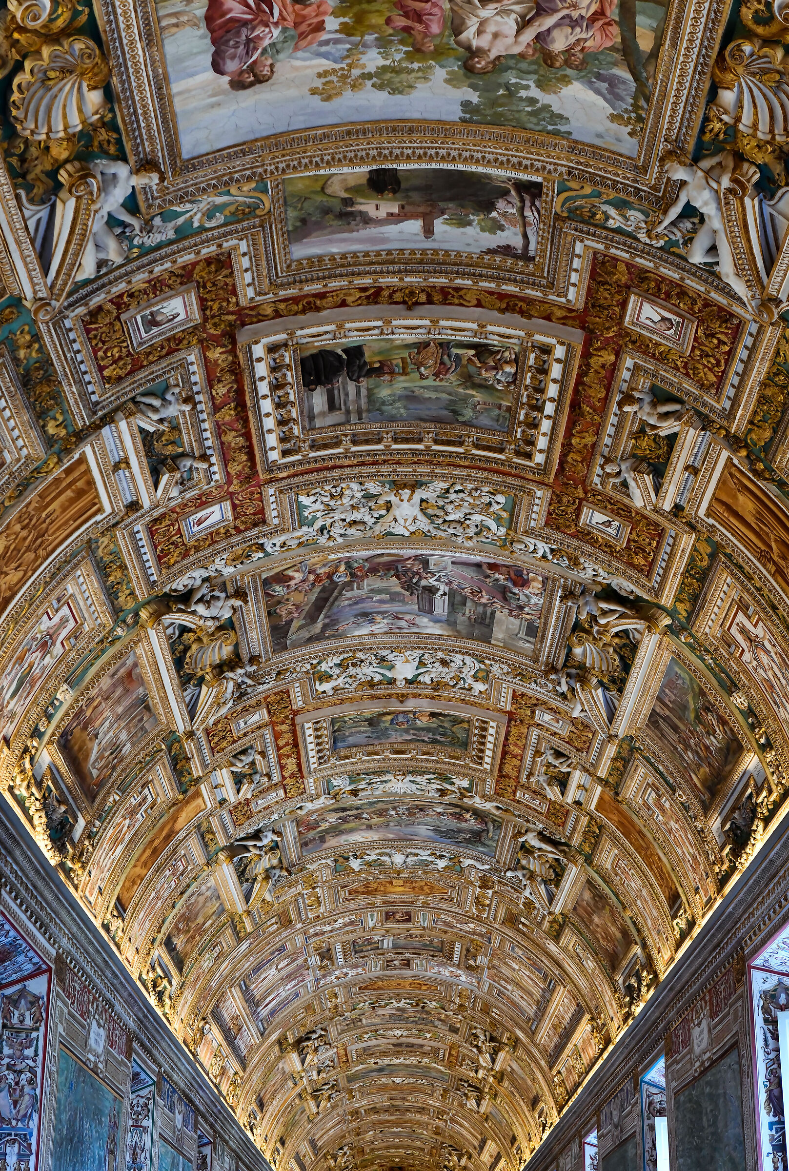 Frescoed ceiling-Corridor of Maps...