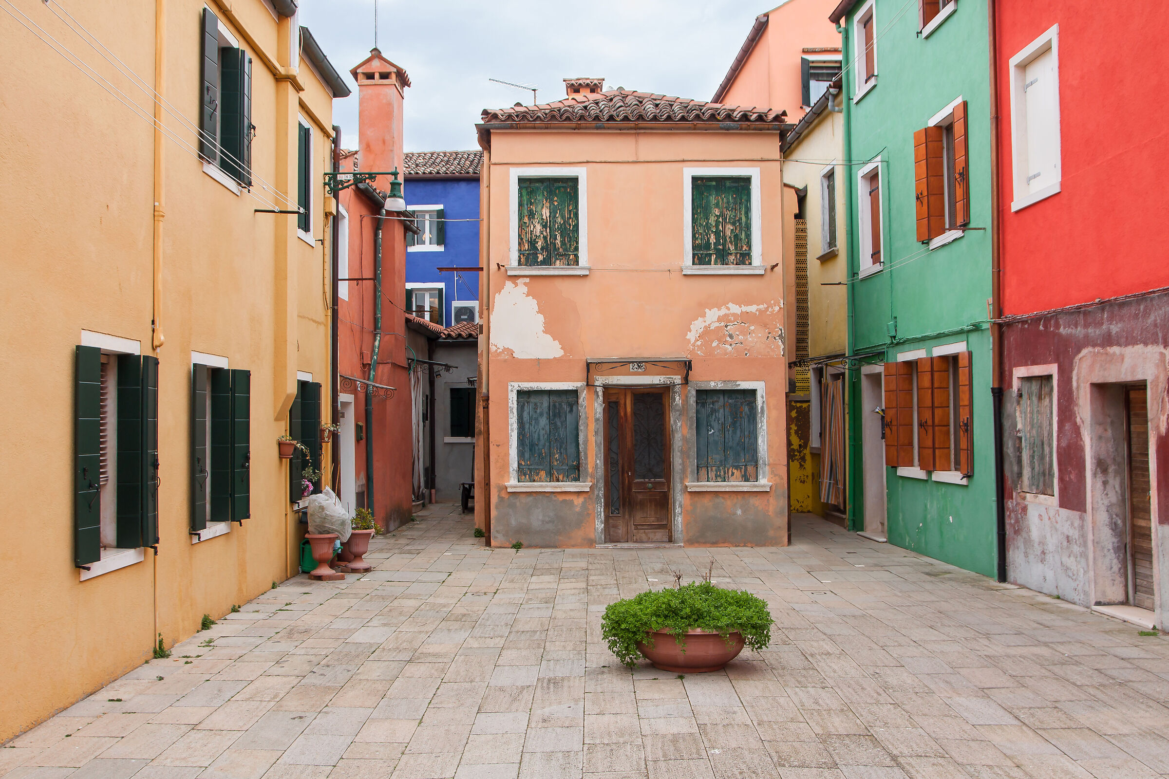 Burano, colors and signs of time....