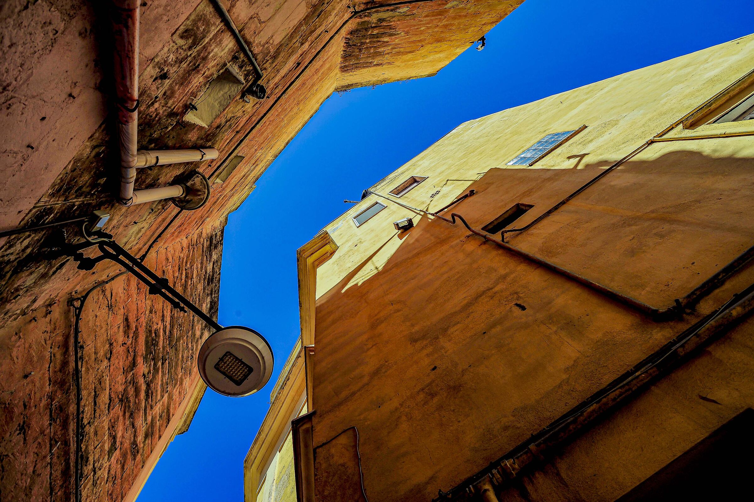 glimpse Matera 3 from below...