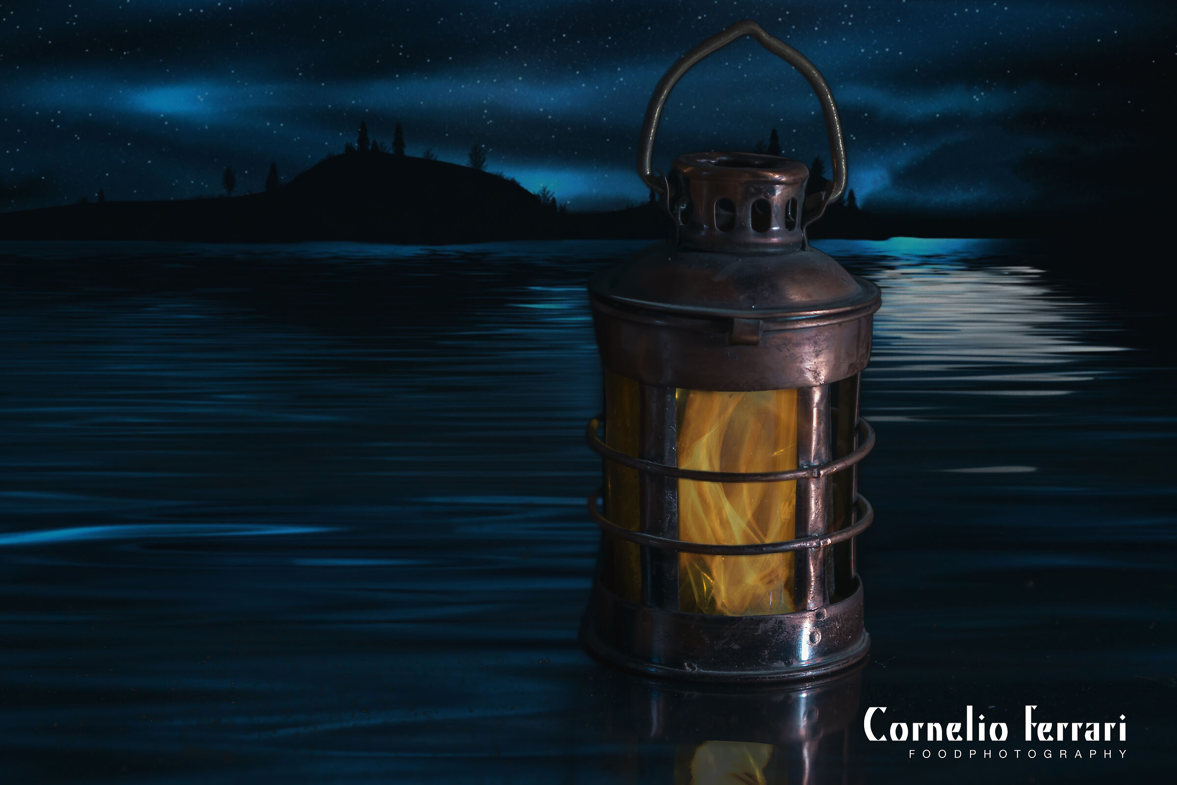 miniatura lanterna cilindrica montaggio mare notturno...