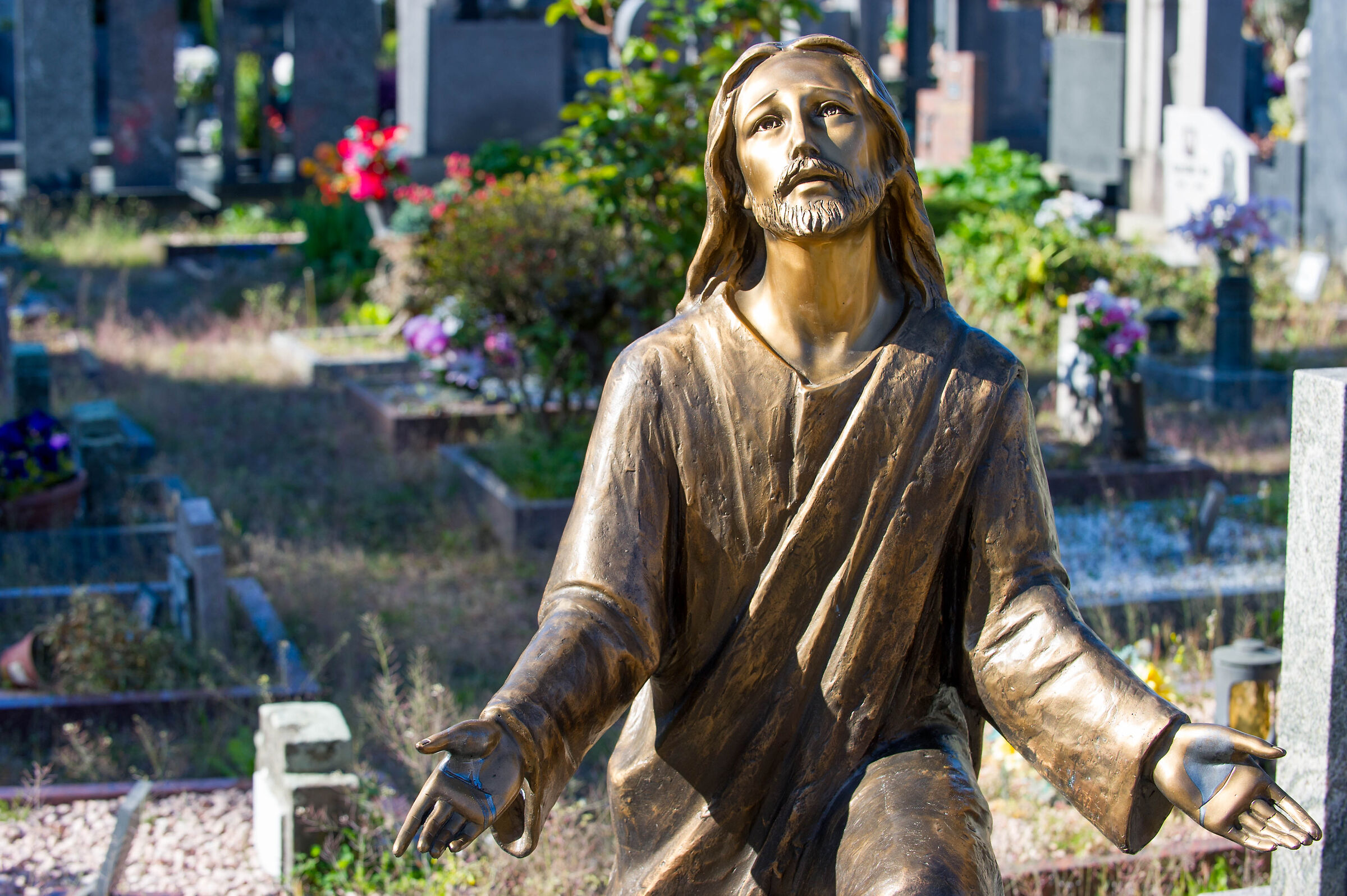Jesus at the Bizzozero Cemetery...