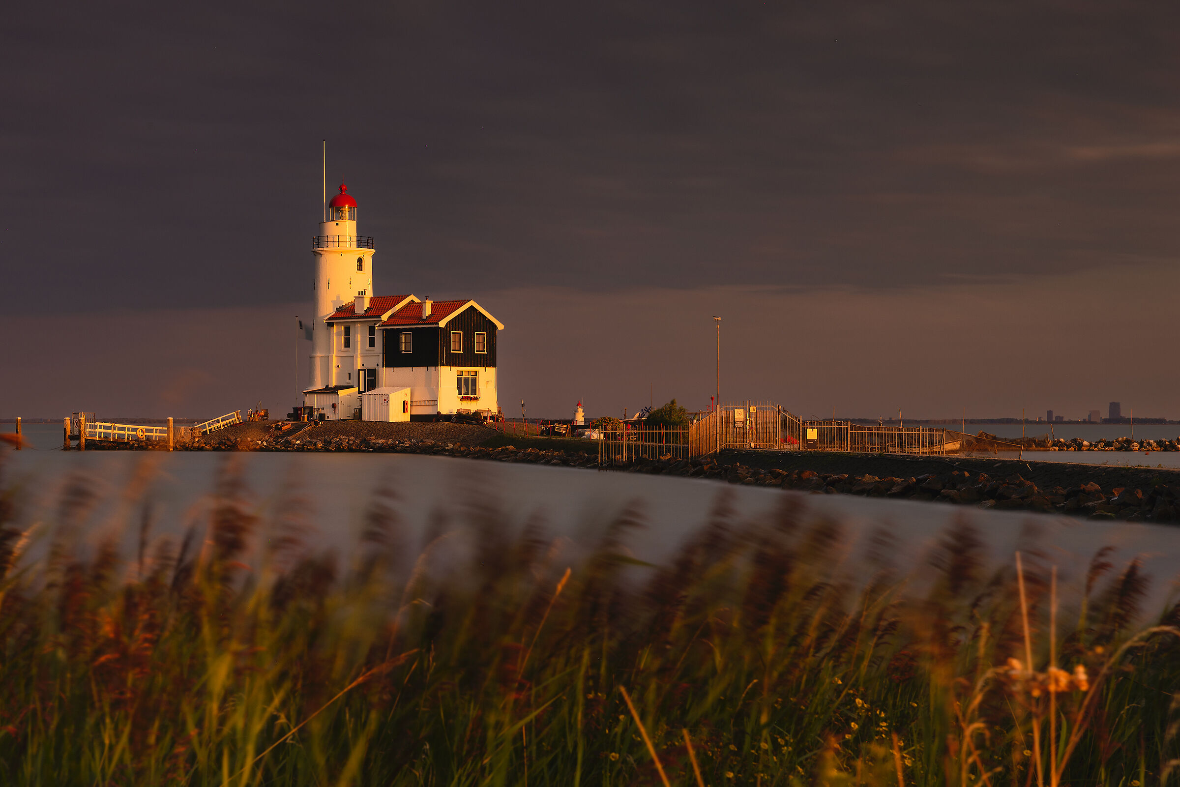 Marken Lighthouse ... before the rain...