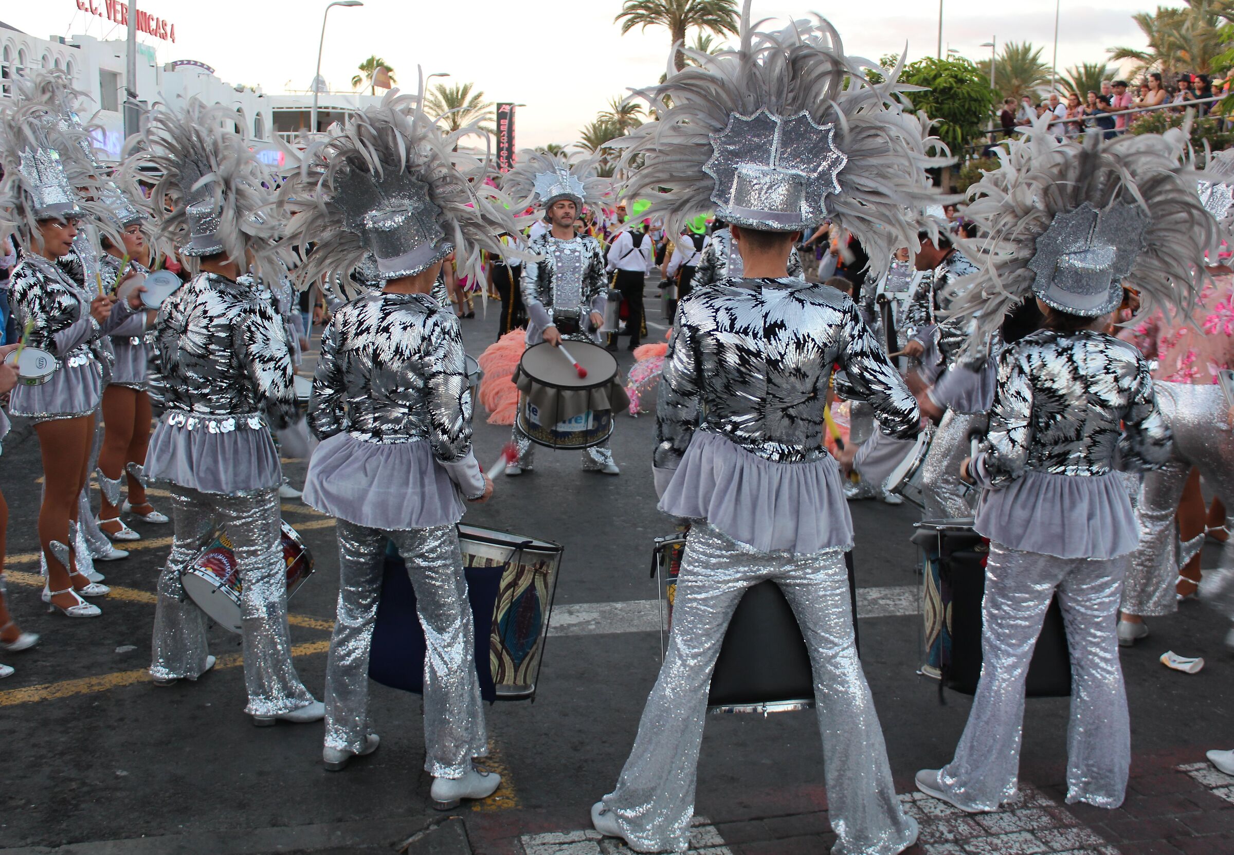 Avanti a suono di tamburo - Carnaval Canario...