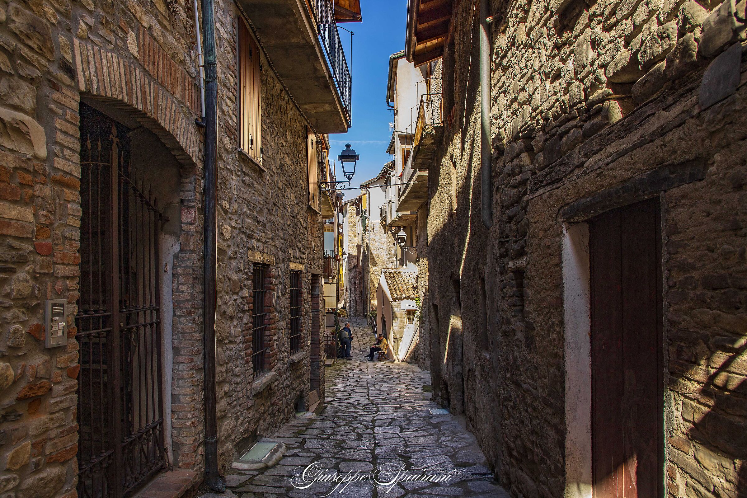 Varzi through the streets of the village...