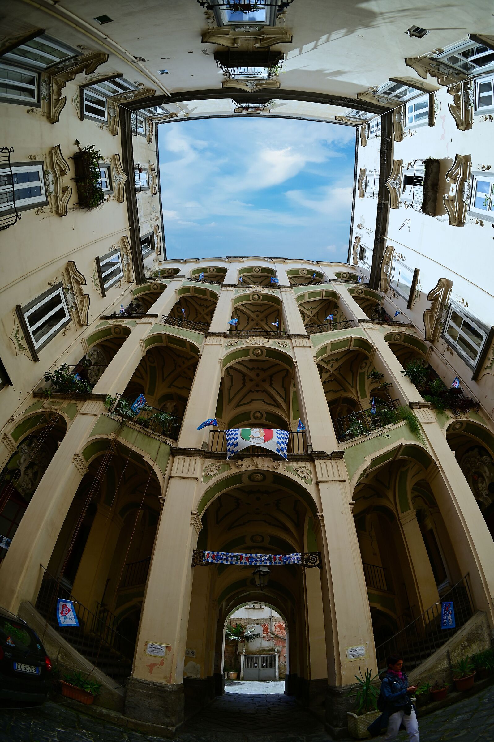 Napoli ..Palazzo dello Spagnuolo...