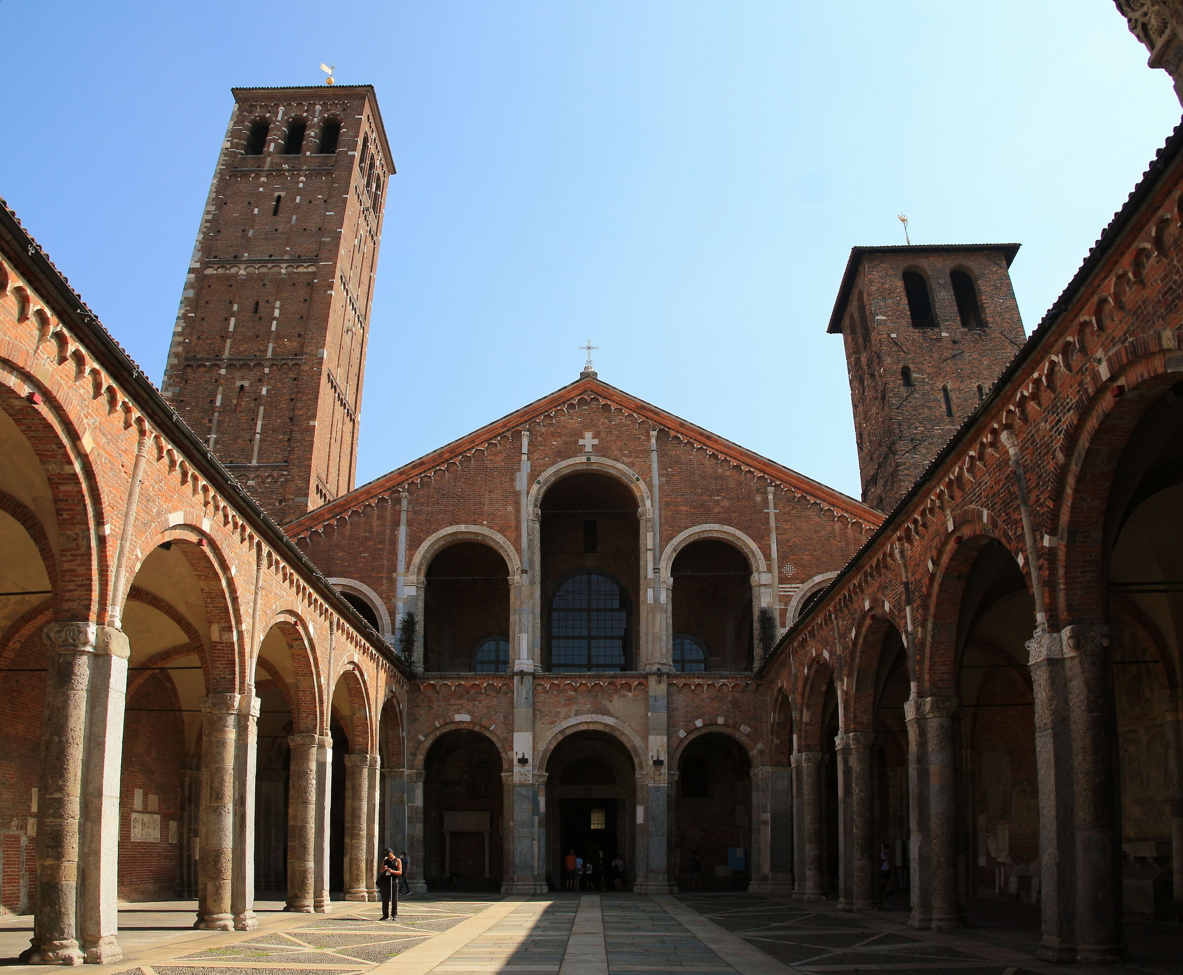 Basilica di S. Ambrogio...