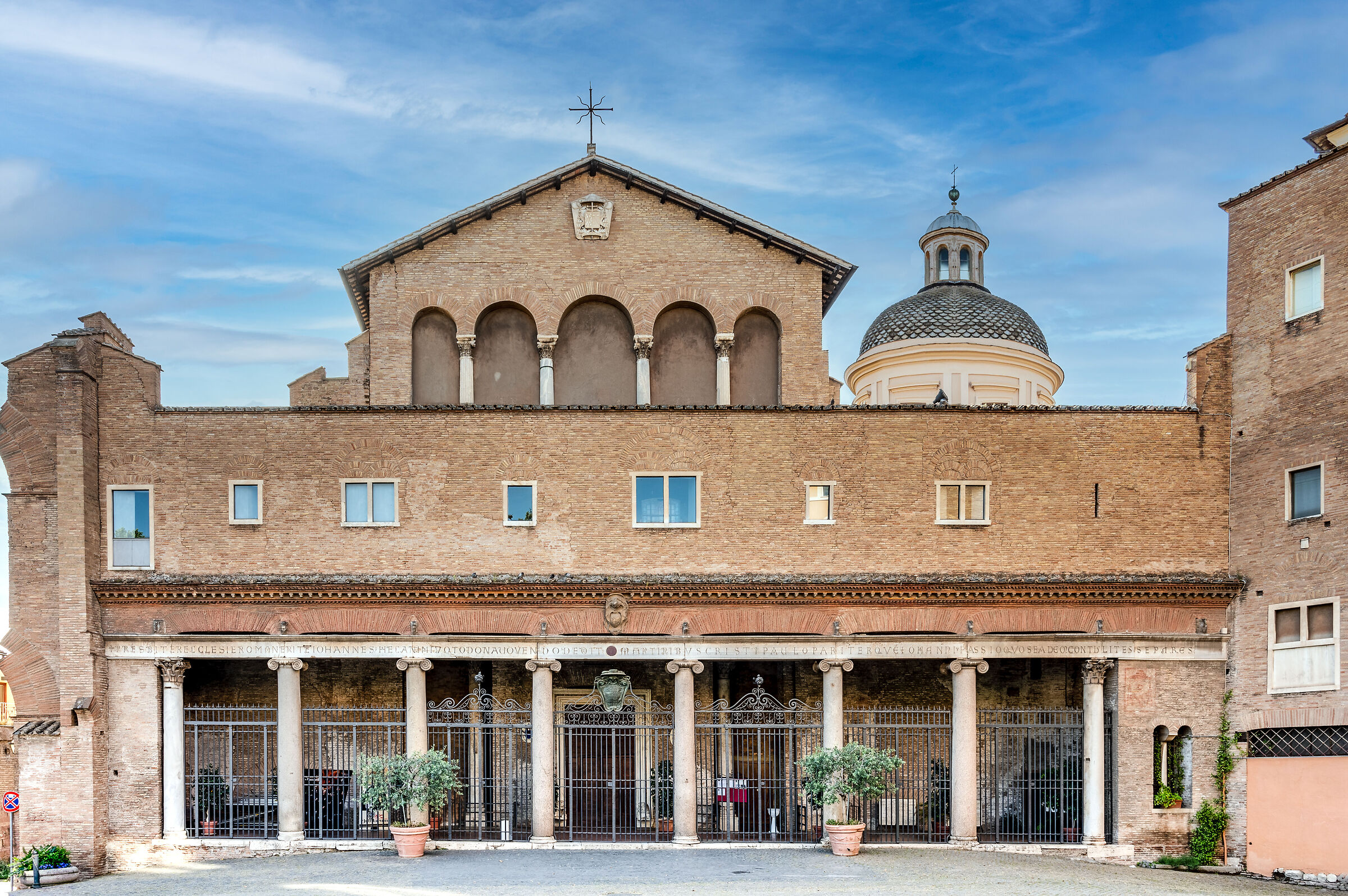 Basilica dei Ss. Giovanni e Paolo...