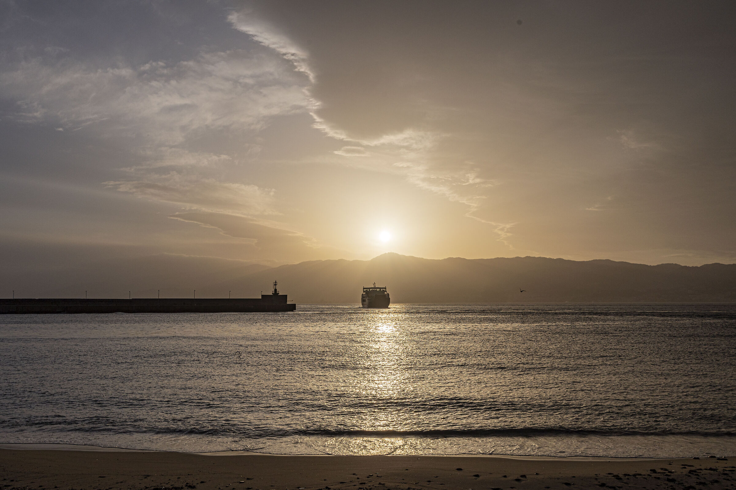 La costa di Messina al tramonto...
