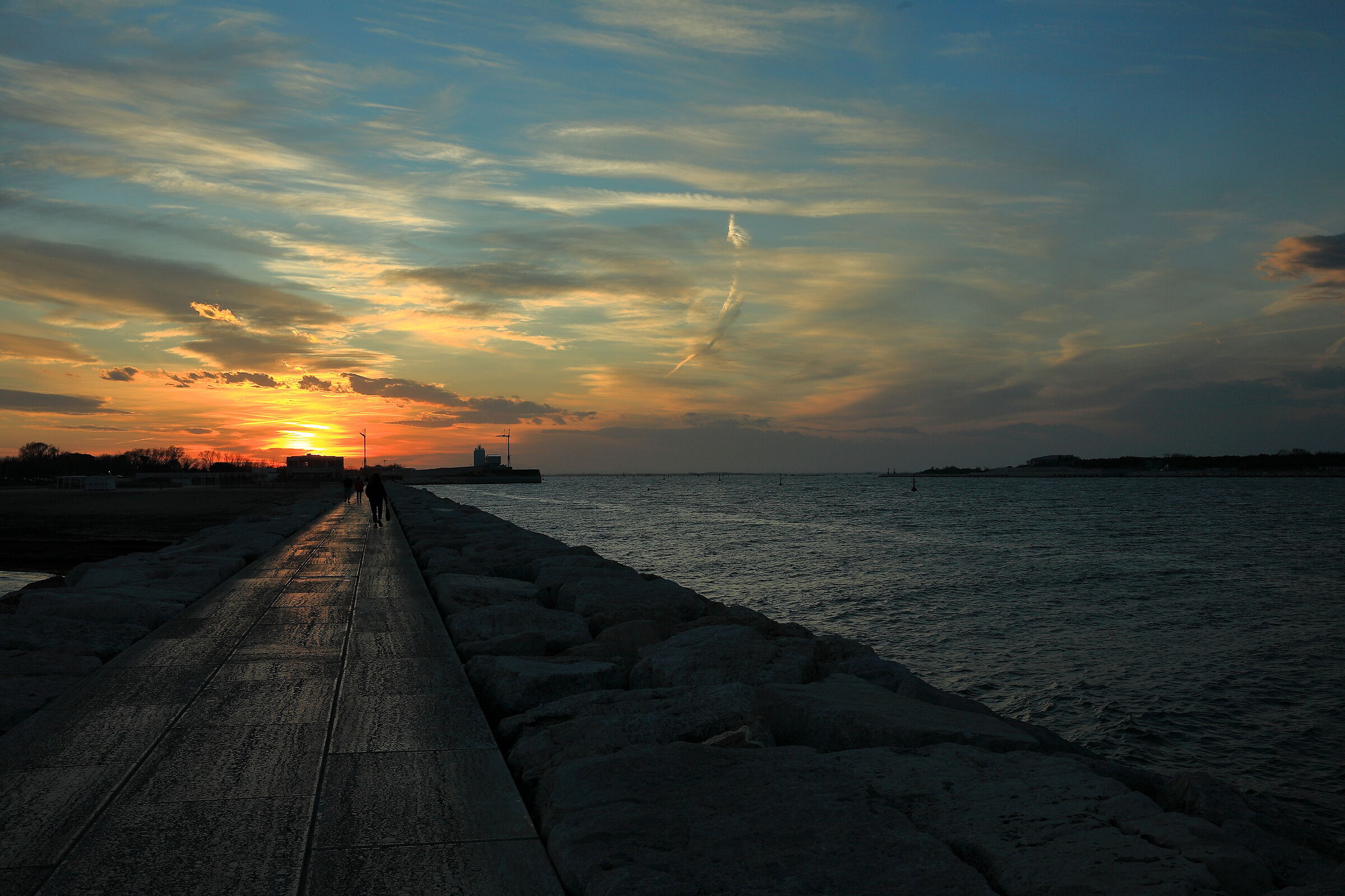 Sunset on the dam of Sottomarina (Chioggia)...