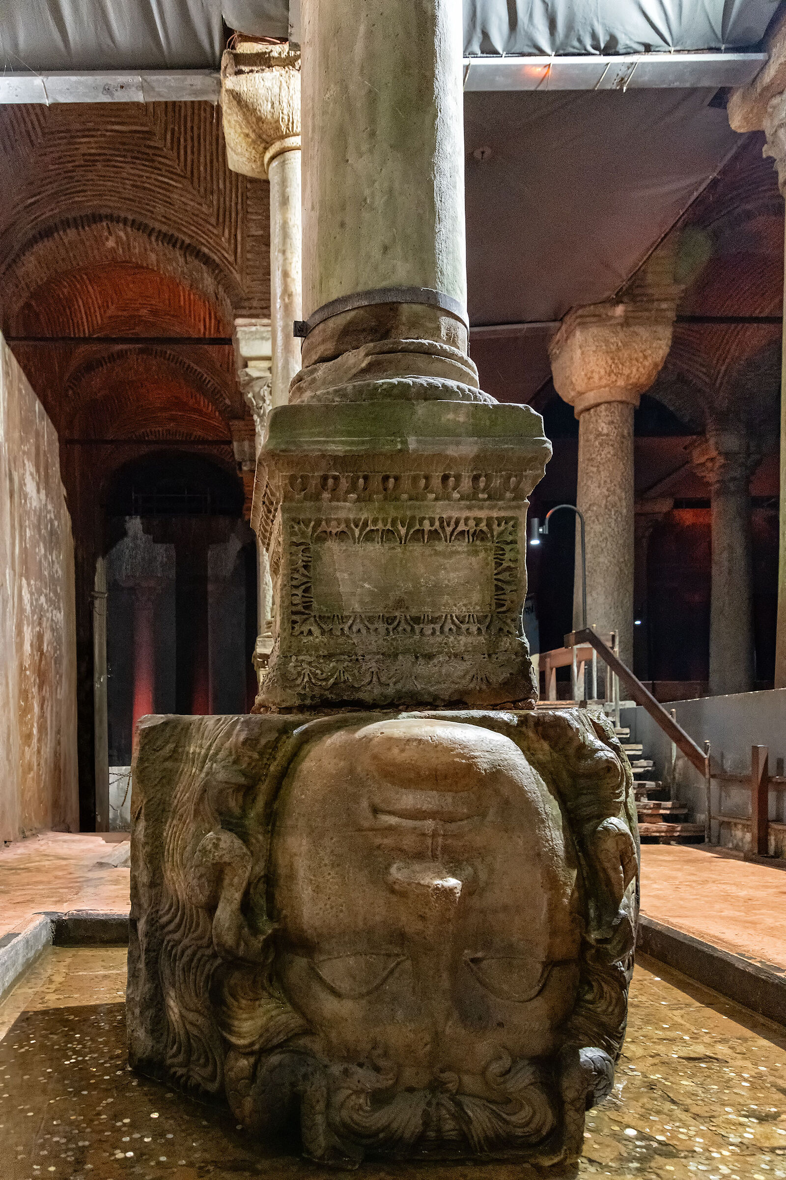 Medusa, Cisterna Basilica...