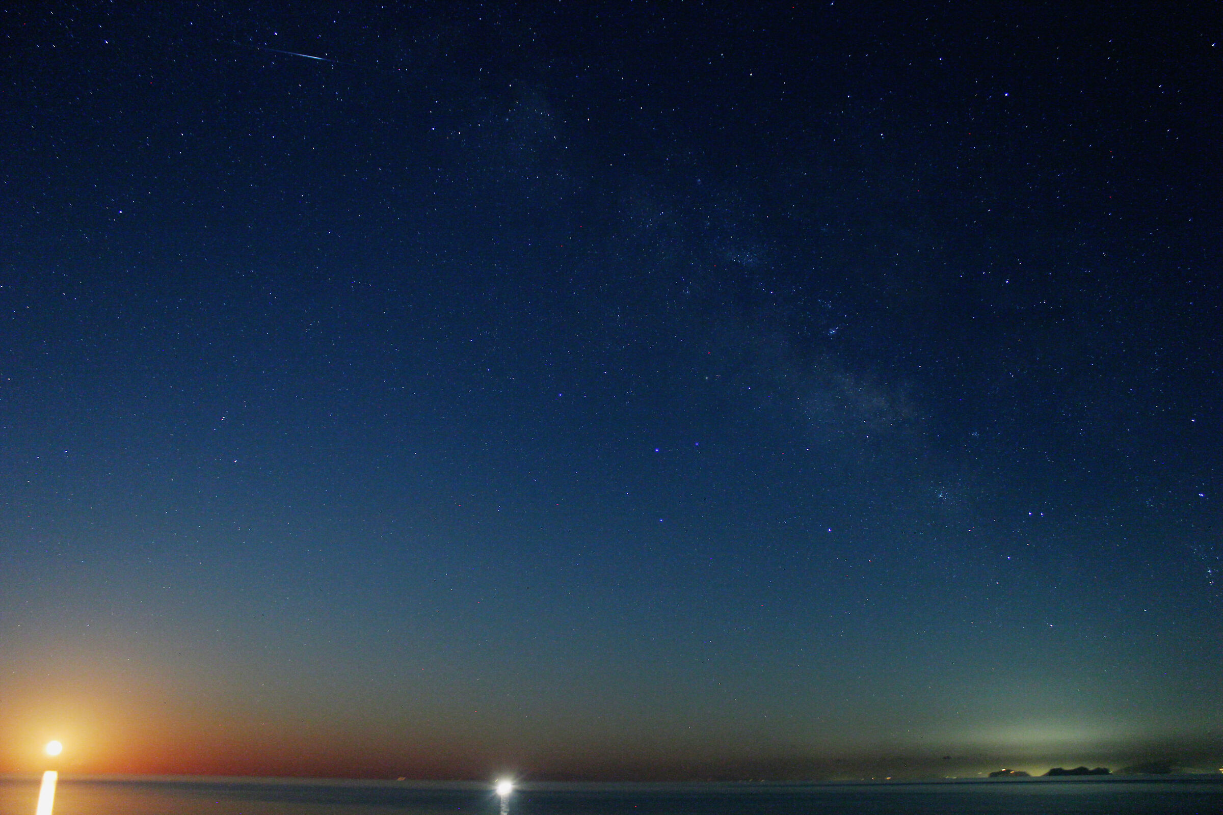 Via Lattea al sorgere della Luna da Ustica - 06-07-23...