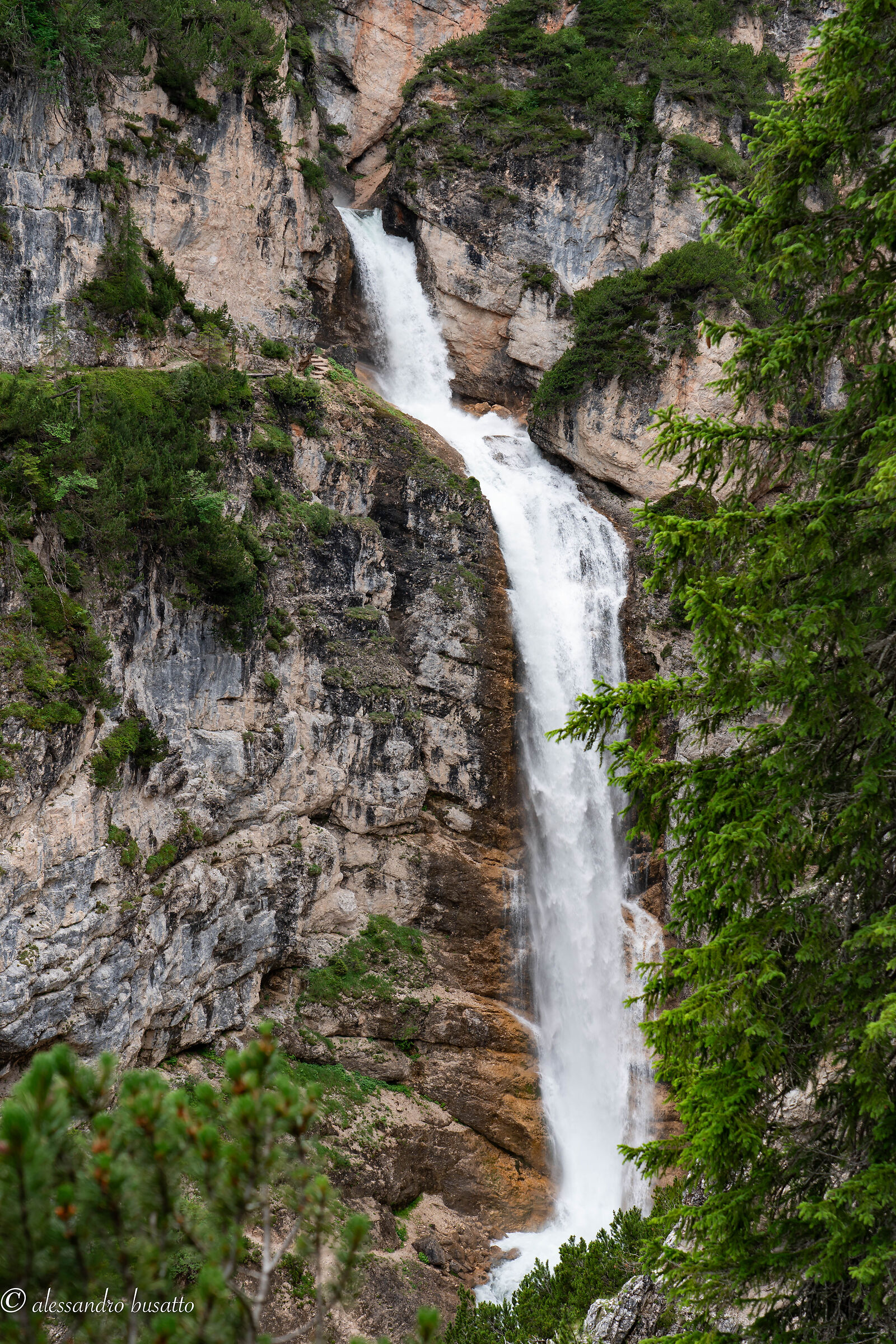 Cascata di Fanes (Cortina d'Ampezzo)...