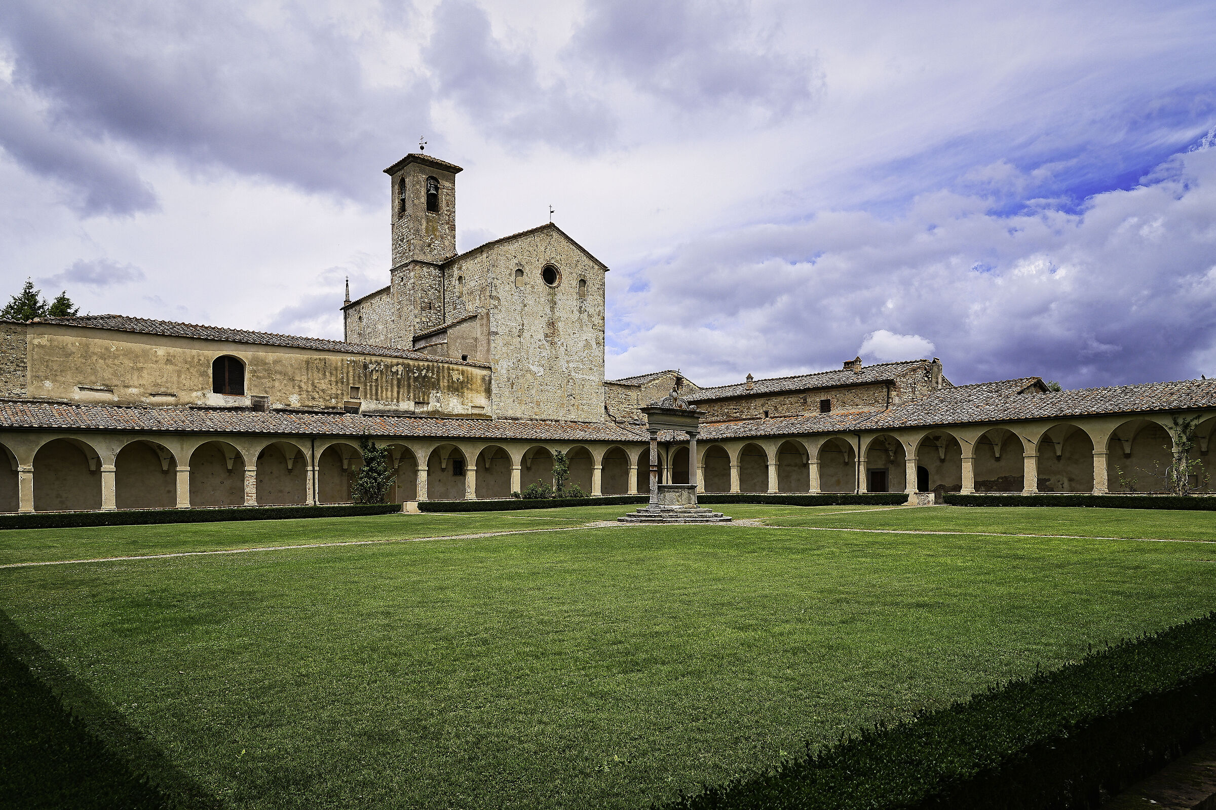 il chiostro della Certosa di Pontignano (si)...