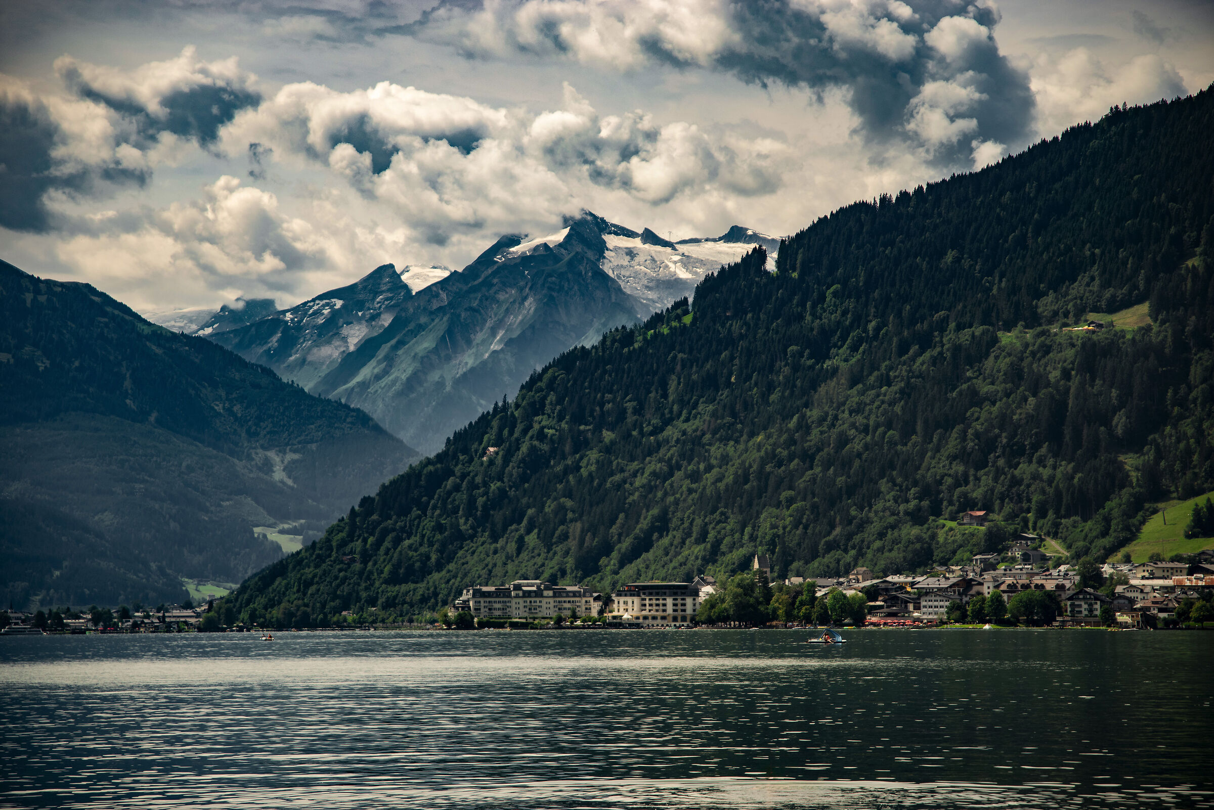 Zell am See with its glacier...